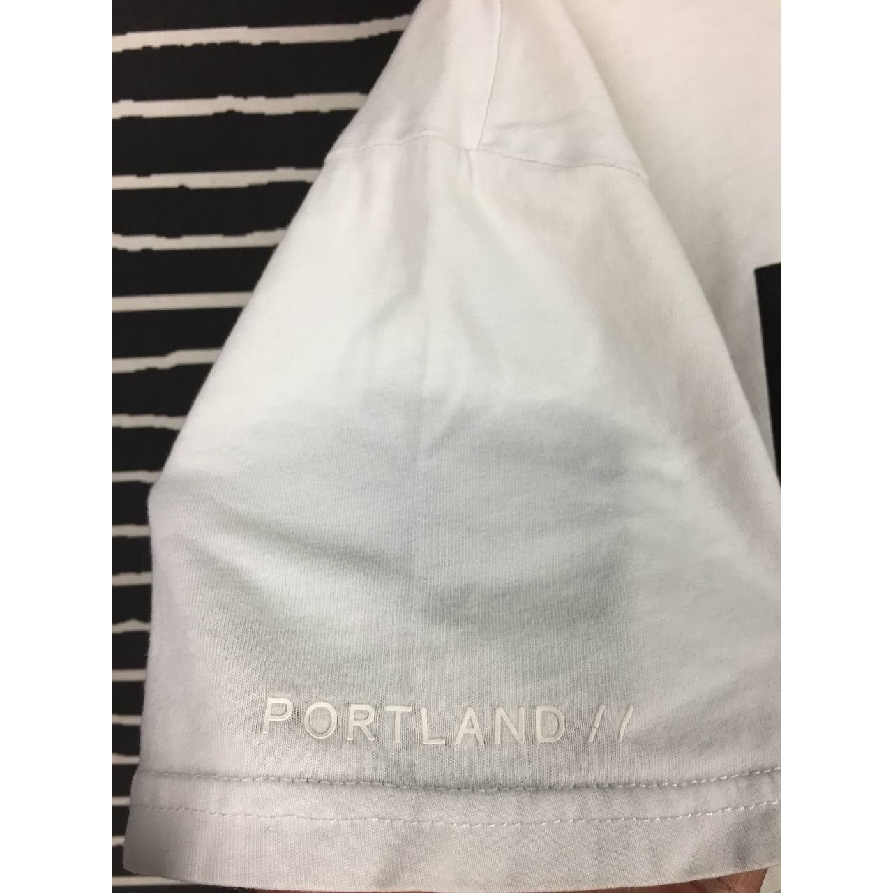 Superdry × Vintage Superdry Premium Brand Box Logo City Series Tee Size US L / EU 52-54 / 3 - 12 Thumbnail
