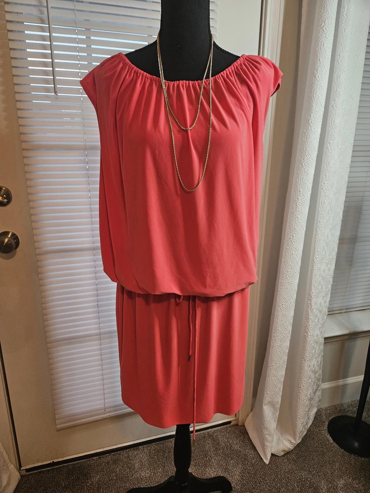 Designer Taylor Coral Dress with Adjustable Drawstring waist Size M / US 6-8 / IT 42-44 - 1 Thumbnail
