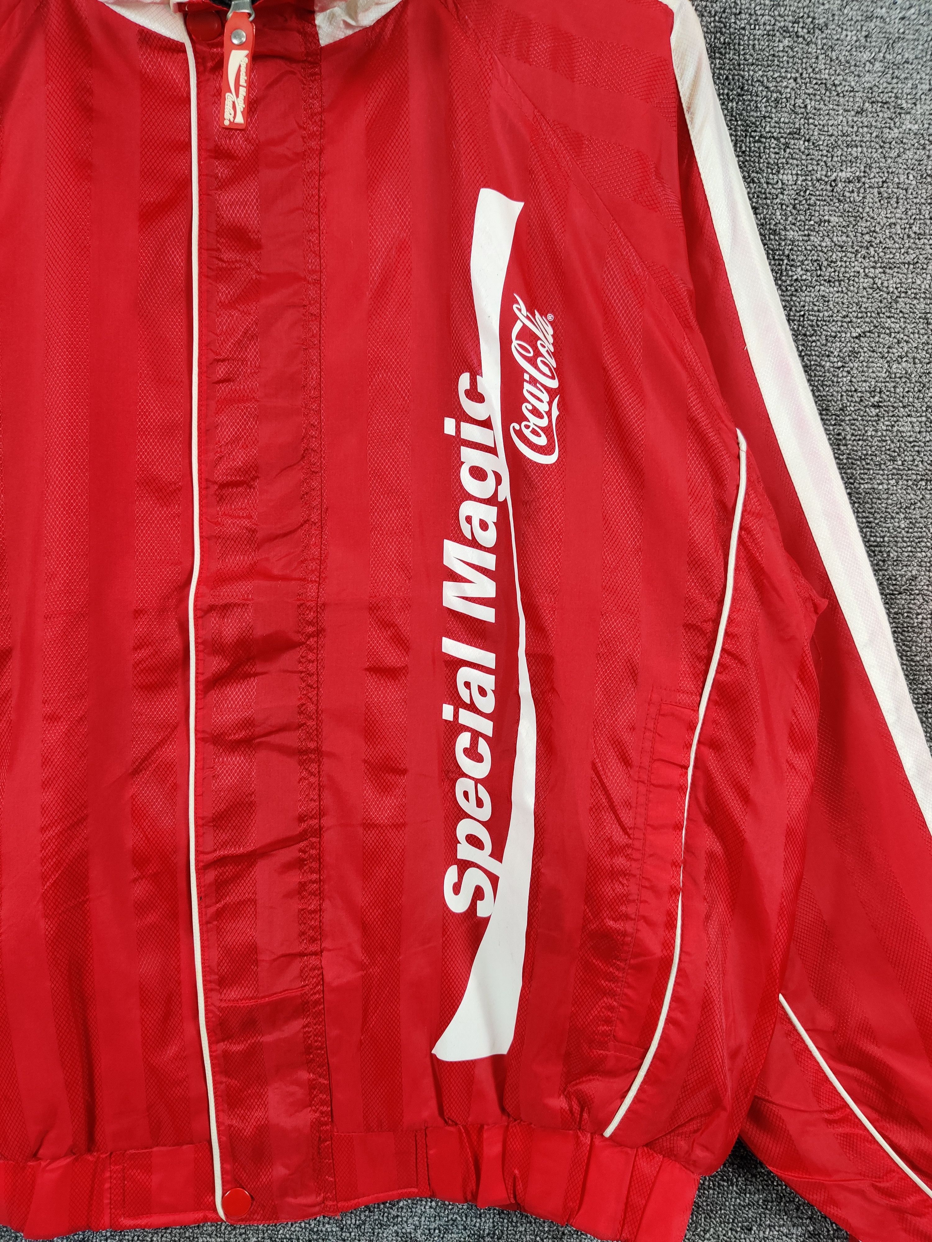 Coca Cola Vintage Coca-Cola Windbreaker Zipper Jacket Size US L / EU 52-54 / 3 - 9 Thumbnail