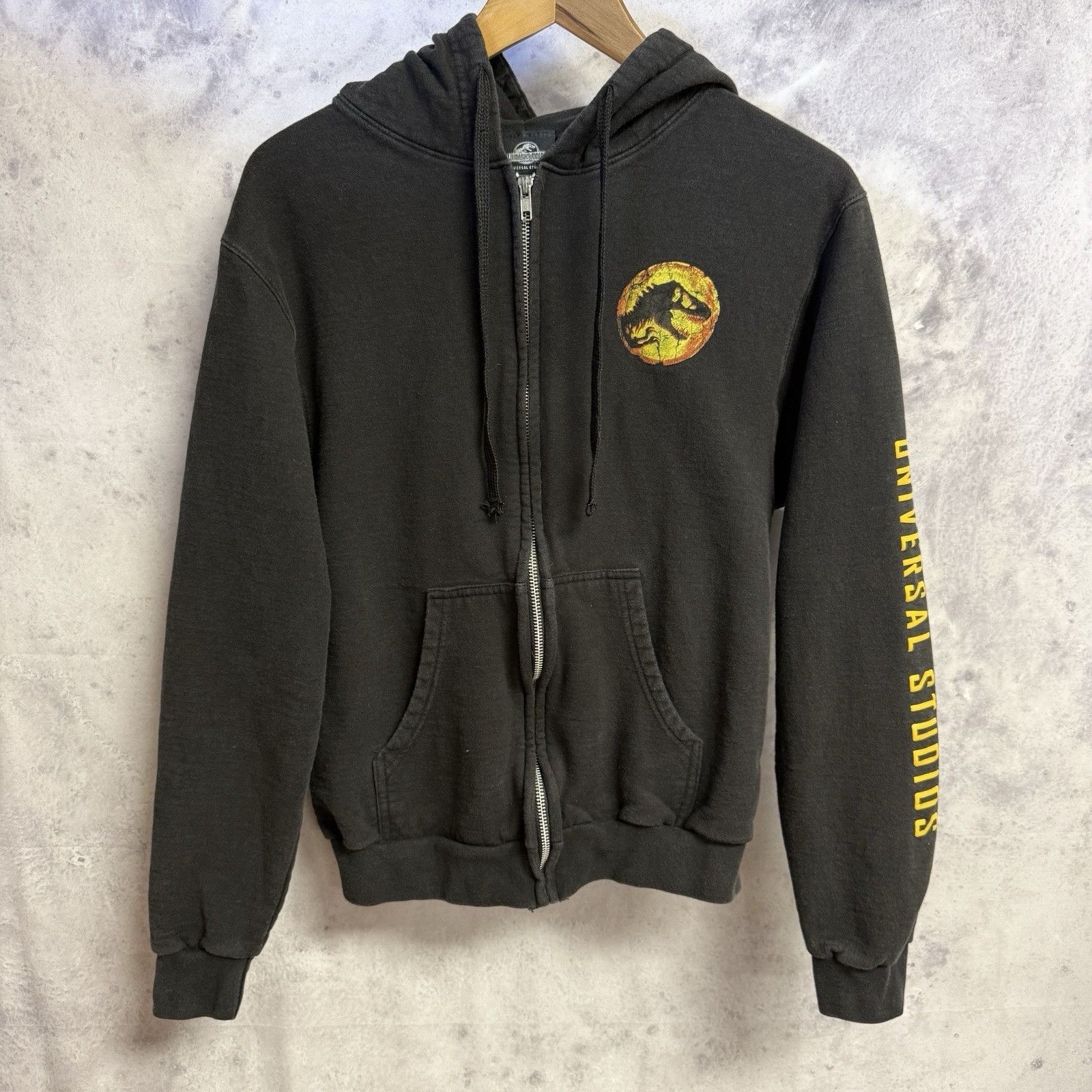 Universal Studios Jurassic World Universal Studios Hoodie Sweatshirt Small 17. Size US S / EU 44-46 / 1 - 2 Thumbnail