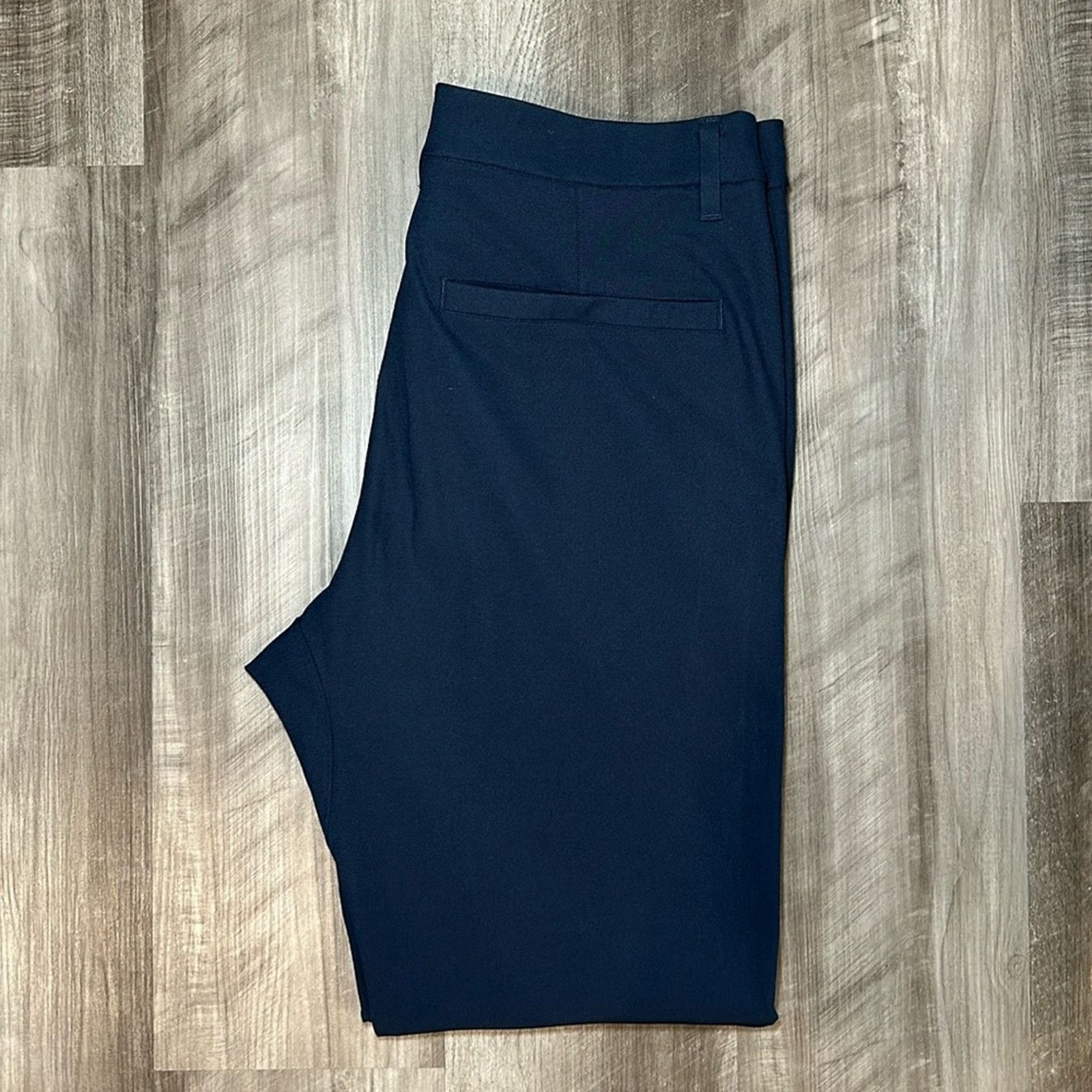 Lululemon Lululemon Commission Slim Fit Pants - 33 Size US 33 - 1 Thumbnail