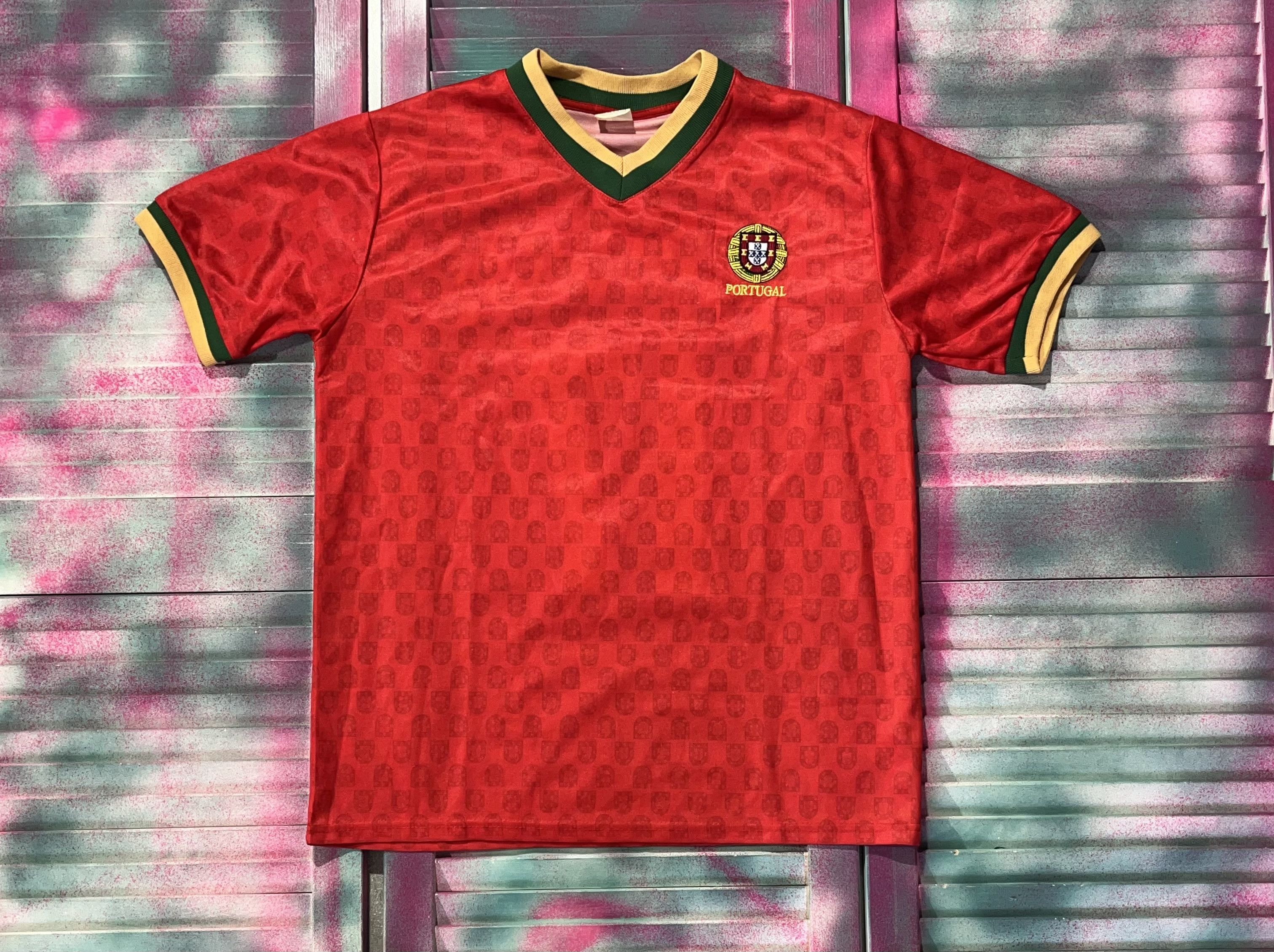 Vintage Rare Vintage Tee Shirt Soccer Portugal 17 Cristiano Ronaldo Size US M / EU 48-50 / 2 - 2 Thumbnail