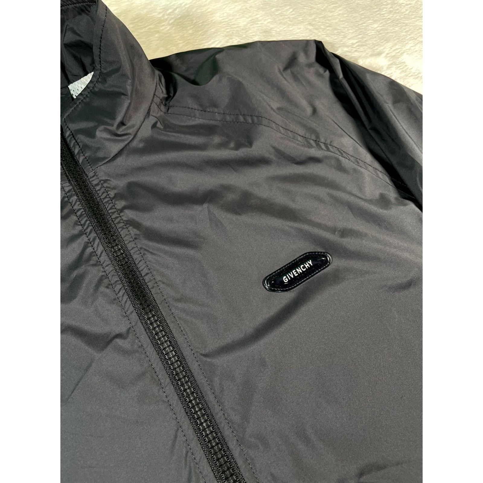 Givenchy Givenchy Nylon Windbreaker Small Logo Black Track Jacket Size US M / EU 48-50 / 2 - 2 Thumbnail