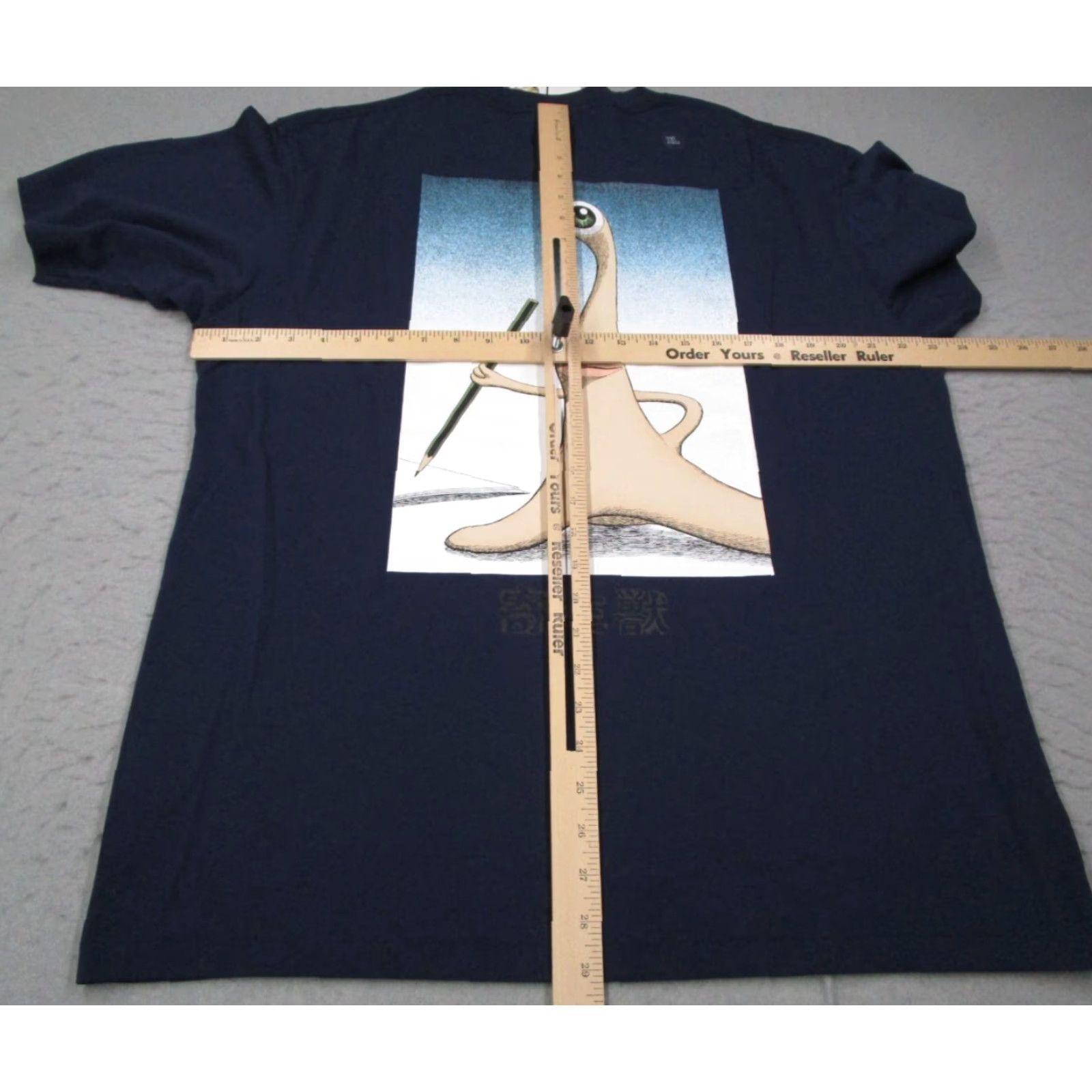 Uniqlo Uniqlo Men's XL Blue Crew Neck T-Shirt Horror Manga Anime Dark Fantasy Graphic Tee 2020s Size US XL / EU 56 / 4 - 5 Thumbnail