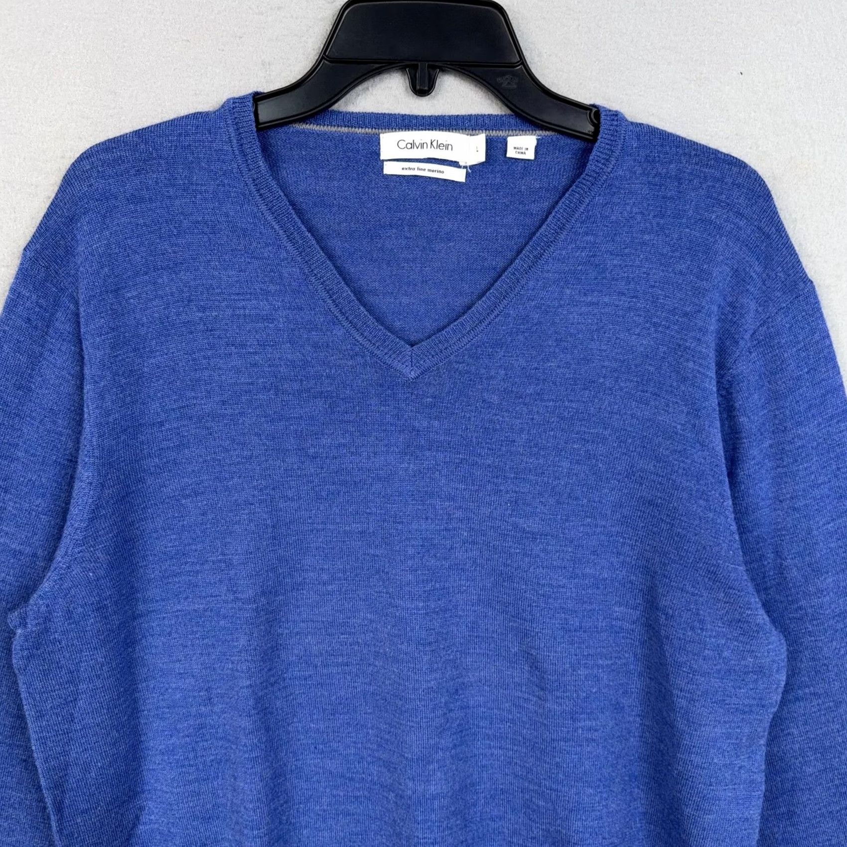 Calvin Klein Calvin Klein Sweater Mens Large Blue Extra Fine Merino Wool V Neck Pullover Luxe Size US L / EU 52-54 / 3 - 2 Thumbnail
