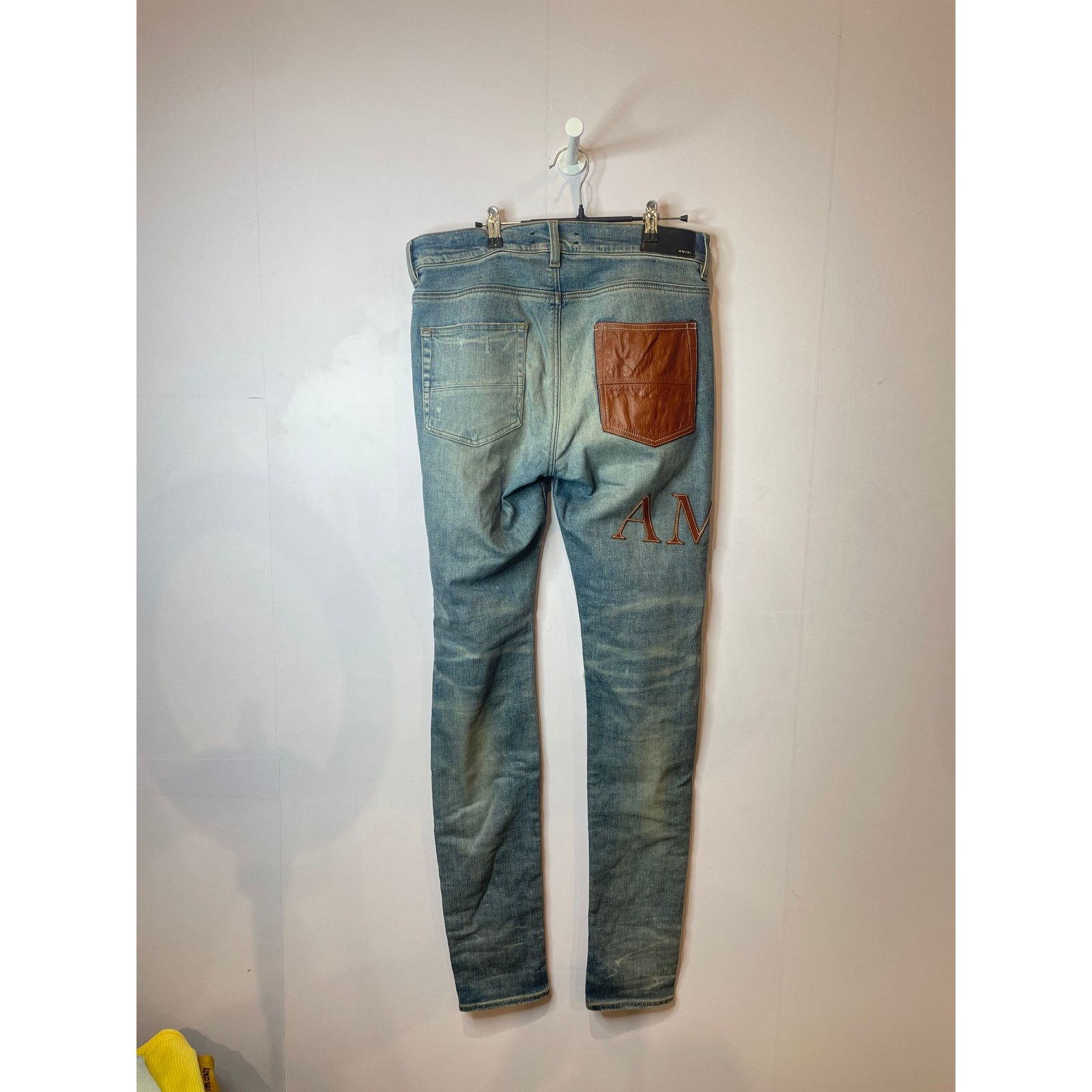 Amiri Amiri Clay Side Logo Light Wash Blue Jeans Size US 33 - 2 Thumbnail