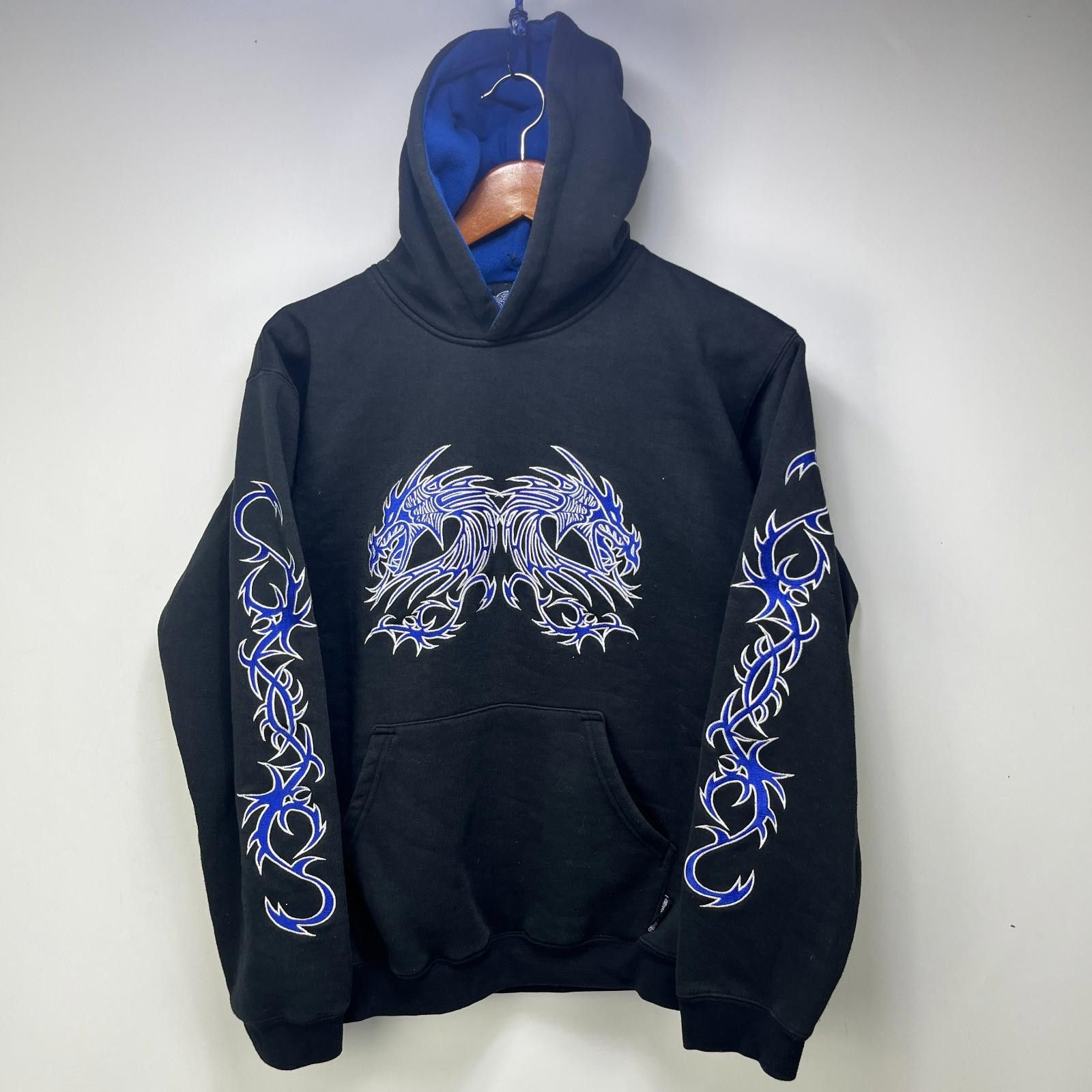 Vintage Vintage Y2K Dragon Skateboard Baggy Silver Point Youth XL Size US XL / EU 56 / 4 - 1 Thumbnail