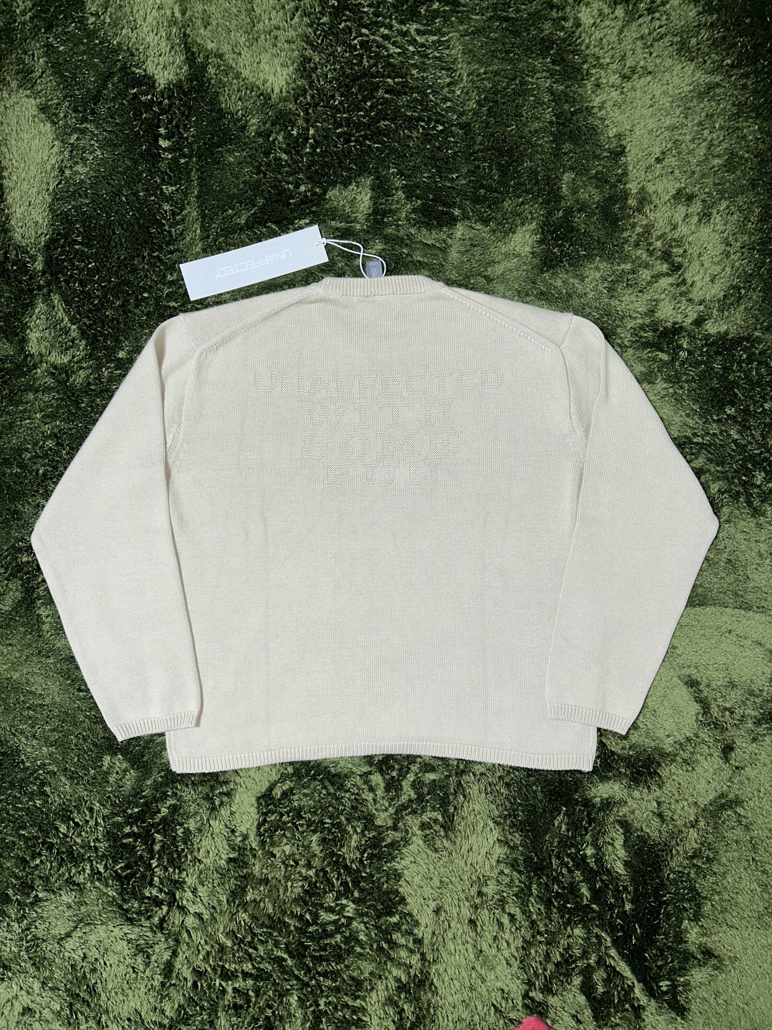 Designer × Japanese Brand [L] unaffected (korean brand) logo crew neck knit Size US L / EU 52-54 / 3 - 5 Thumbnail