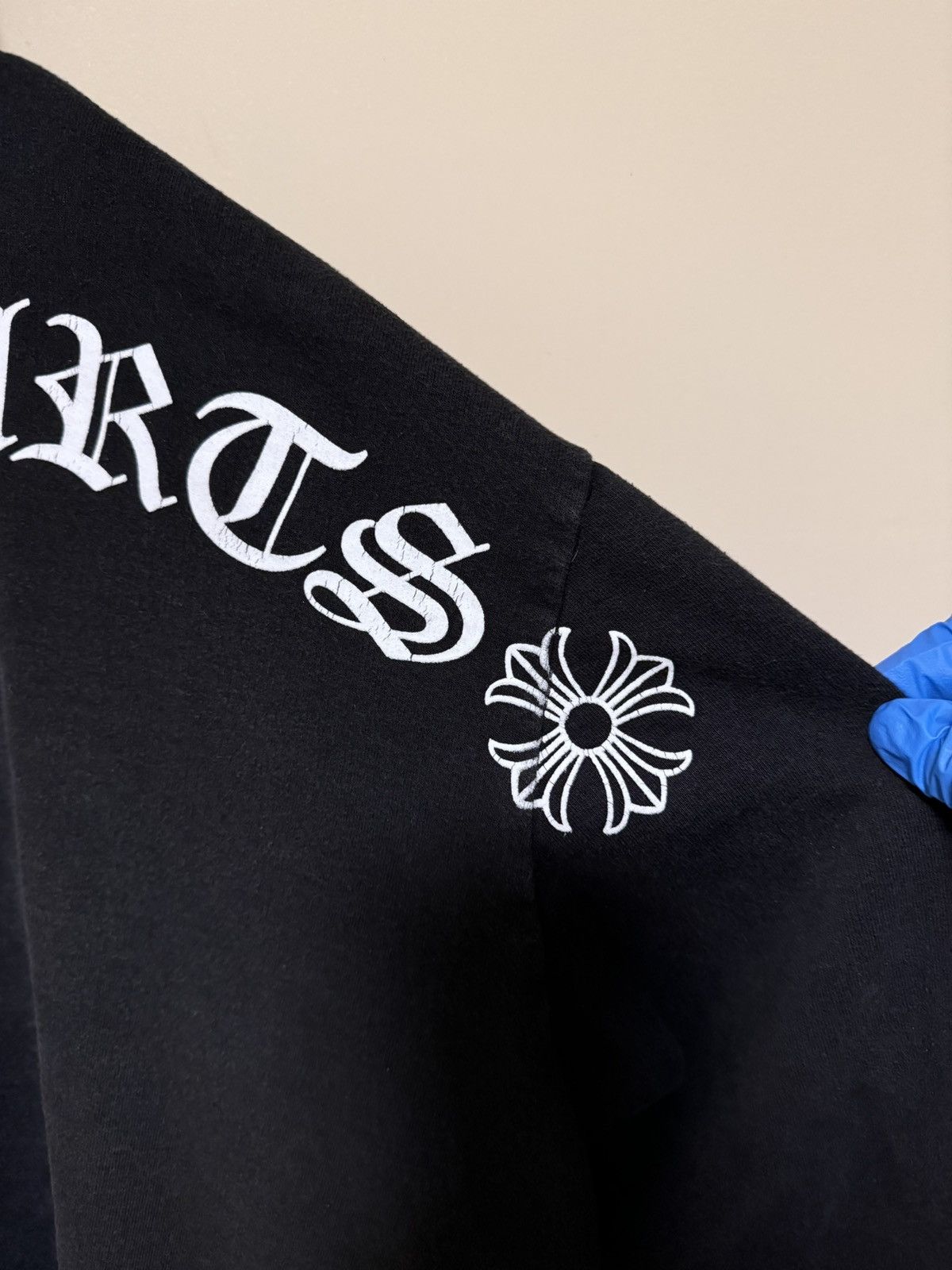 Chrome Hearts Chrome Hearts T Logo USA Shoulder Hoodie ‘Black’ Size US XL / EU 56 / 4 - 3 Thumbnail