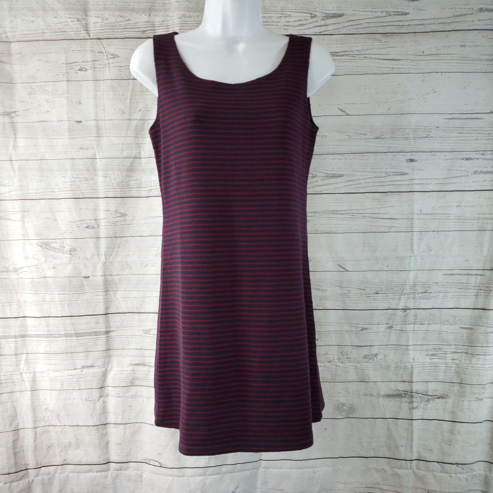 Vintage LOGO by Lori Goldstein Womens Tunic Tank Top Sz S Small Red Blue Striped Shirt Sleeveless Casual Coverage Womens Size S / US 4 / IT 40 - 2 Thumbnail