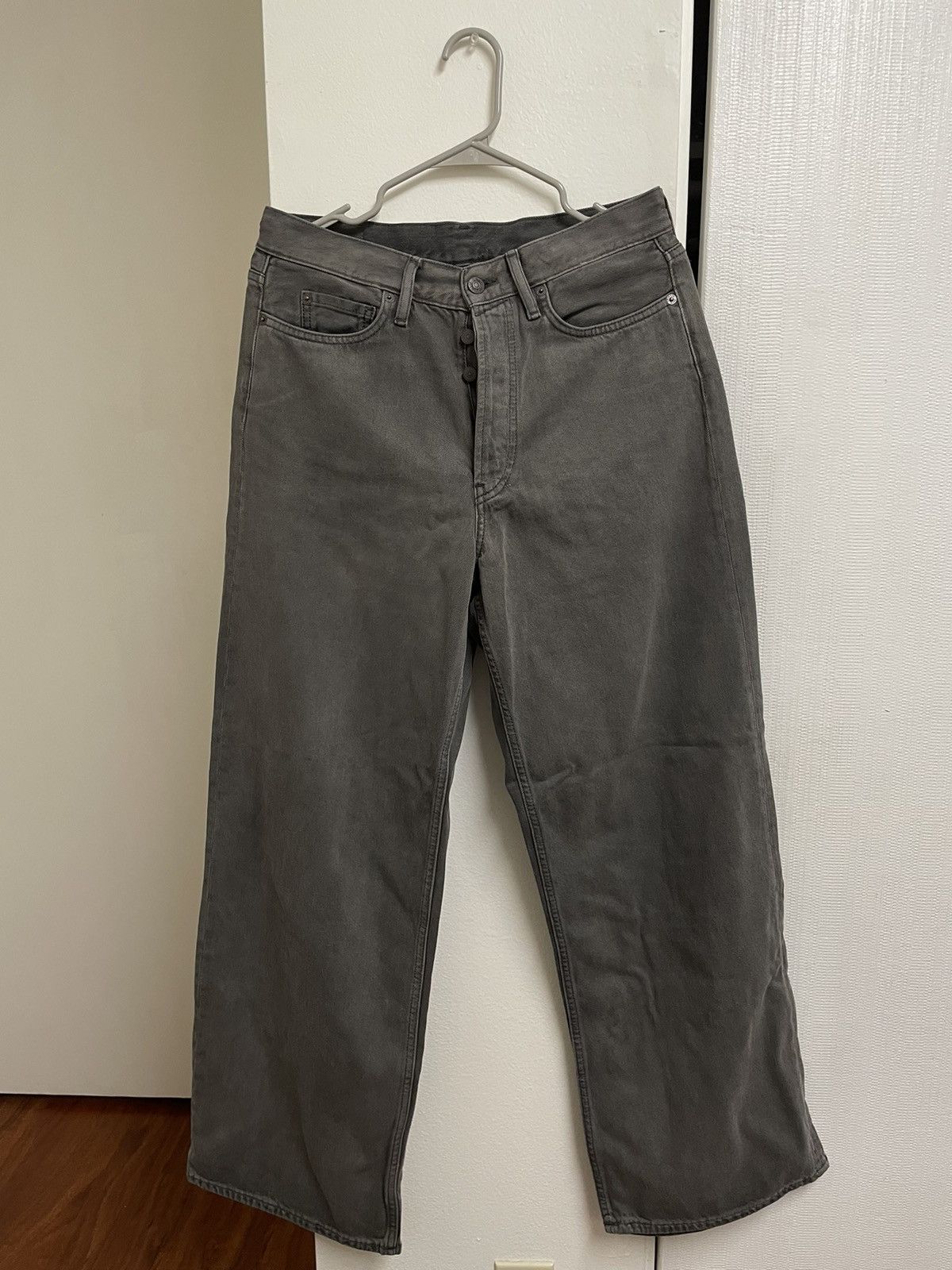 【34】Acne Studios / 1981F Saxon Jeans Acne Studios - Loose fit jeans - 1981F - Mid Blue