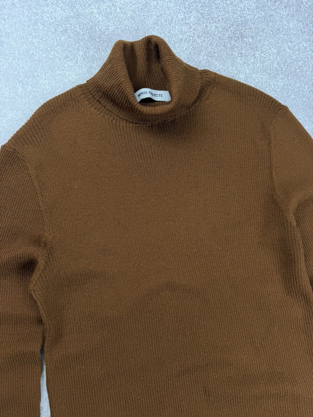 Norse Projects Norse Projects Siri Roll Merino Jumper Brown Size L Size L / US 10 / IT 46 - 4 Thumbnail