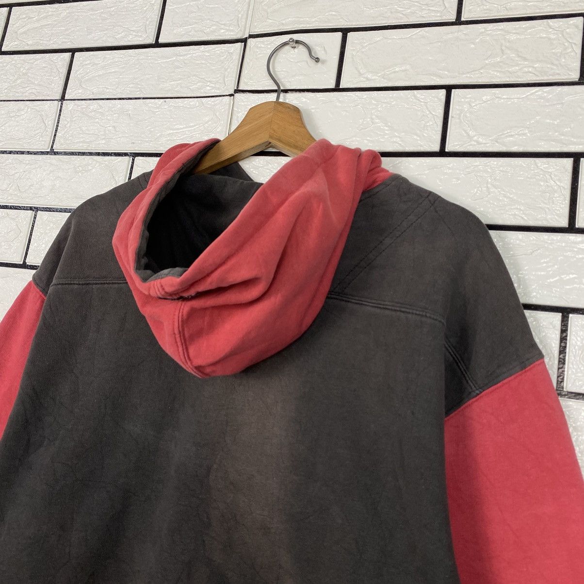 Nike Vintage Sweater Hoodie Nike Big Logo Sun Faded Style Size US M / EU 48-50 / 2 - 11 Thumbnail
