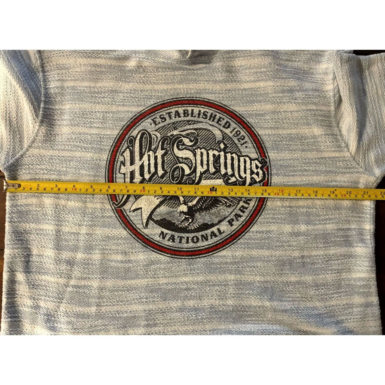 Vintage hot springs national park light gray textured hoodie mens M Medium Sweatshirt Pullover Gray Size US M / EU 48-50 / 2 - 5 Thumbnail