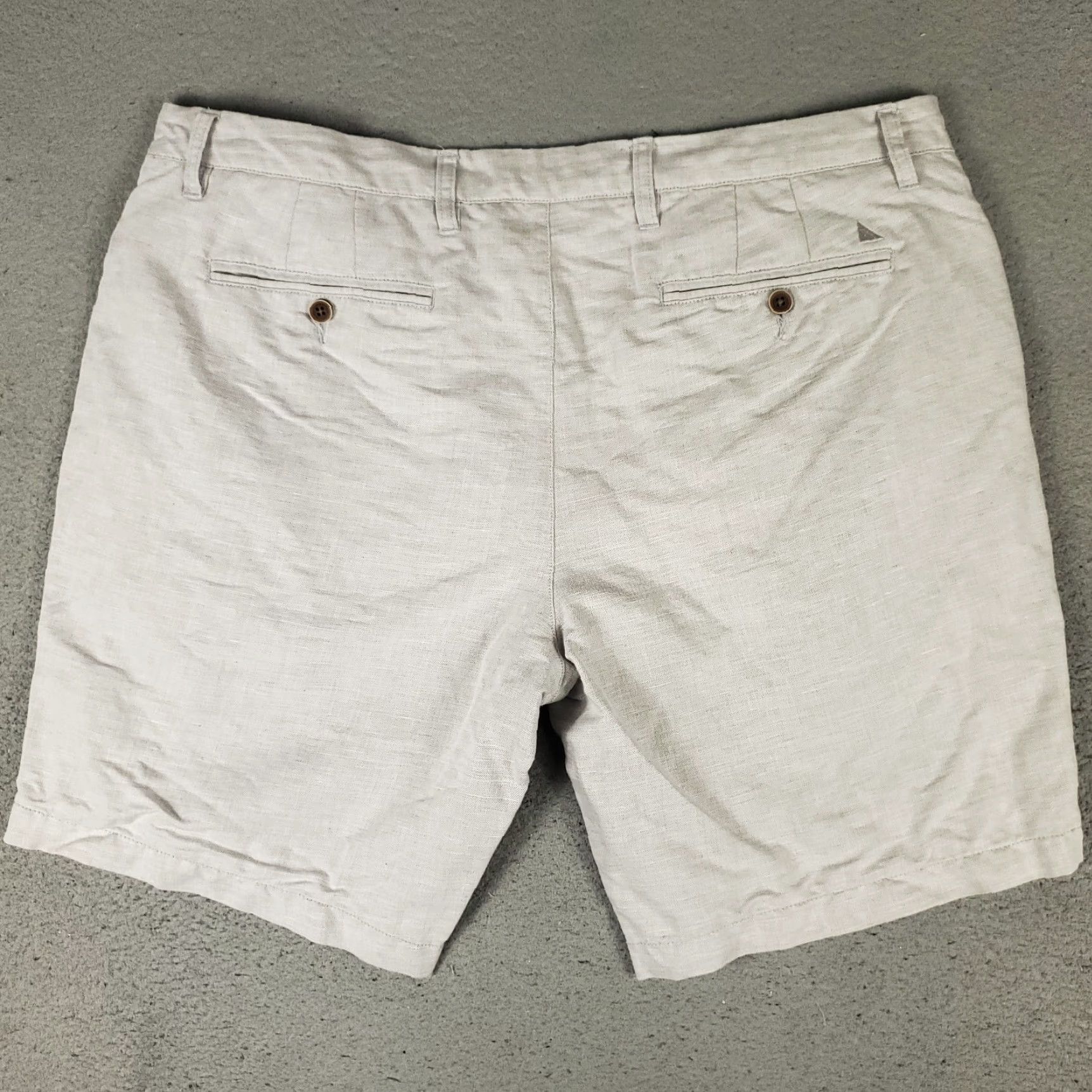 UNTUCKit UNTUCKit Mens Shorts Flat Front Chino Beige Cotton Linen Size 40 Regular Zip Pockets Mids? Size US 40 / EU 56 - 7 Thumbnail