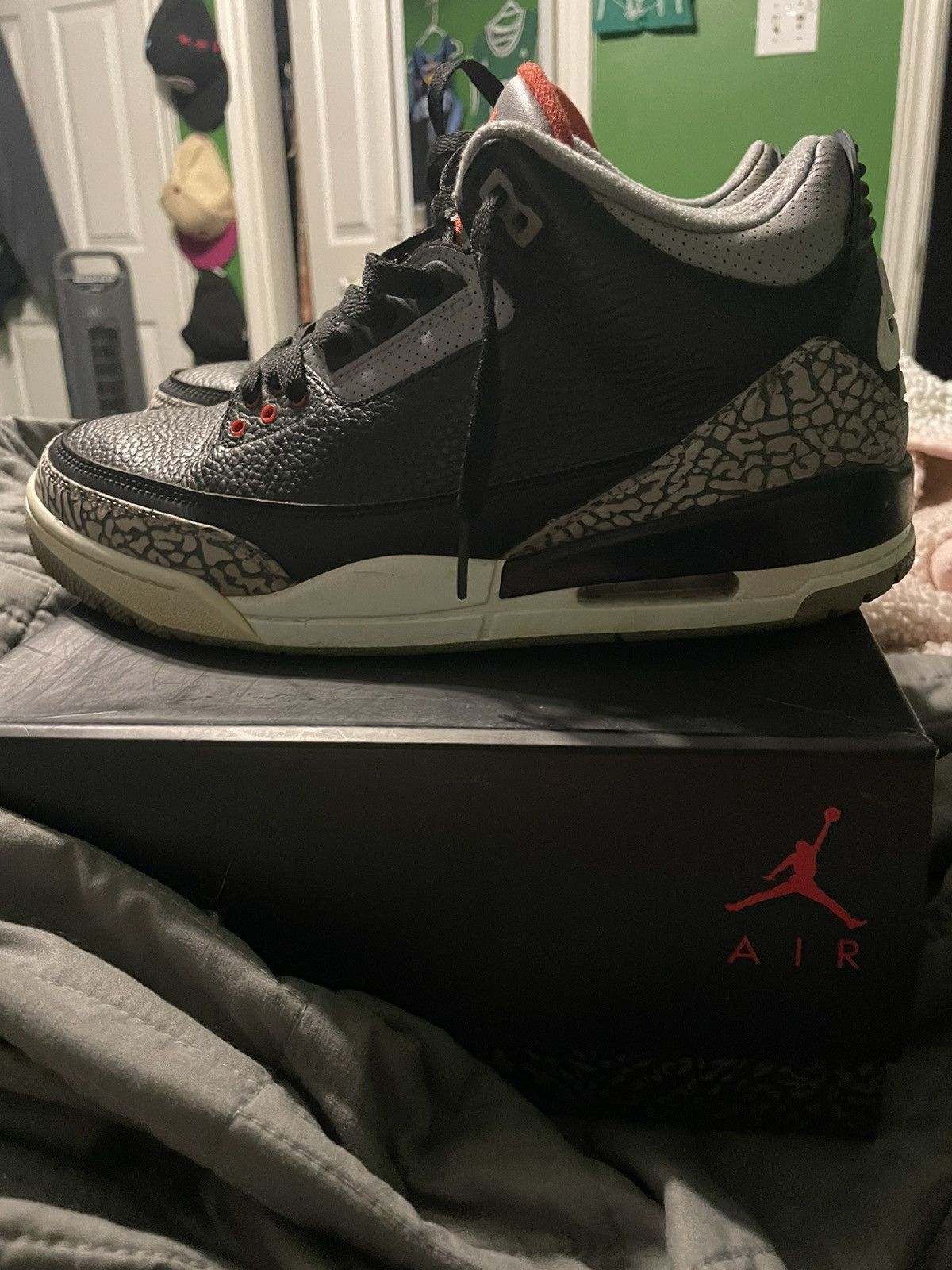 Jordan Brand Jordan 3 black cement Size US 10.5 / EU 43-44 - 2 Thumbnail