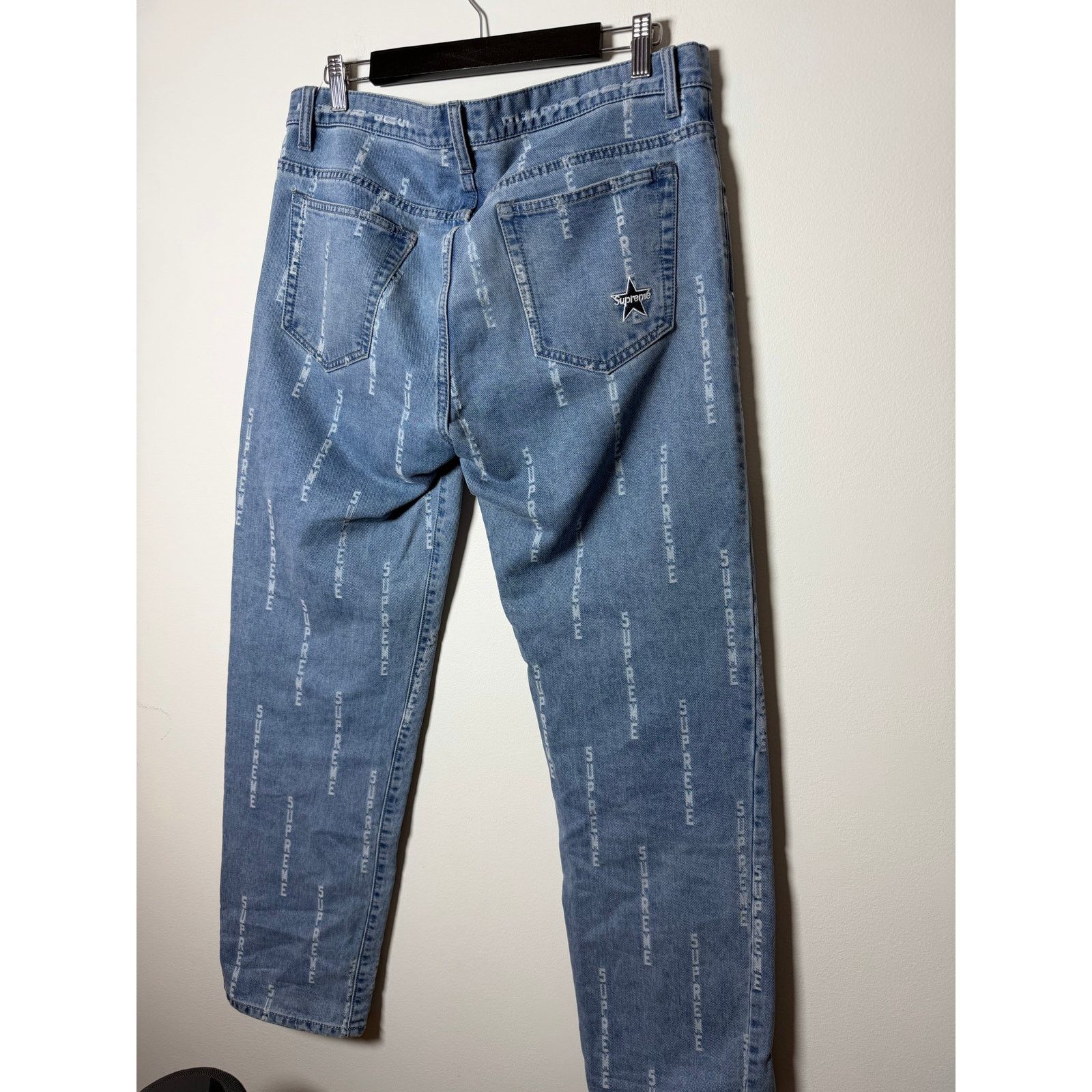Supreme Supreme Logo Stripe Jacquard Regular Jean Blue Size US 32 / EU 48 - 3 Thumbnail