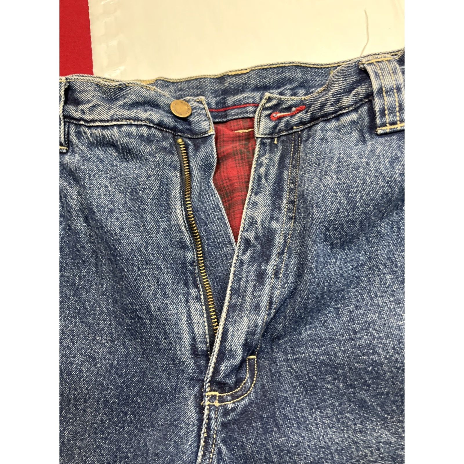 Vintage VINTAGE Woolrich Red Flannel Lined BLUE JEANS 36/34 MENS Denim Relaxed Fit Outdoor WORK Size US 36 / EU 52 - 5 Thumbnail
