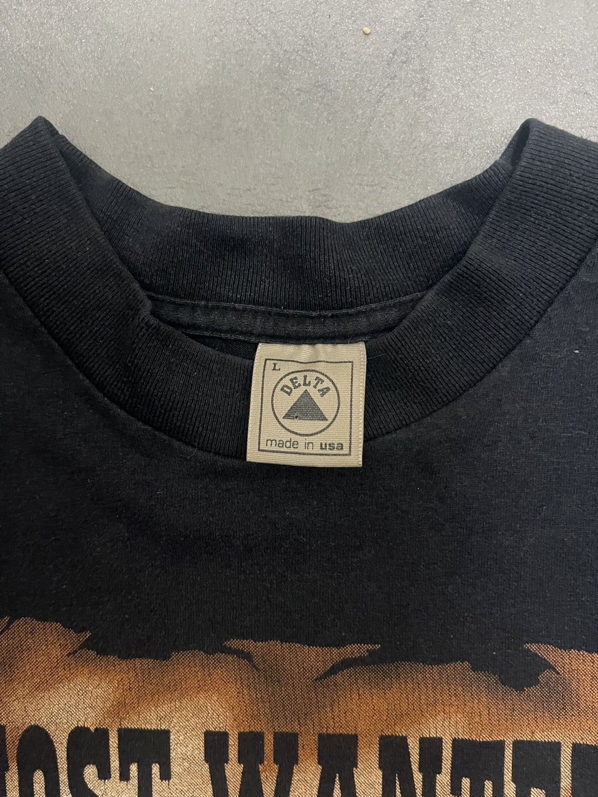 Vintage Vintage Smith & Wesson most wanted graphic t-shirt Size US L / EU 52-54 / 3 - 4 Thumbnail