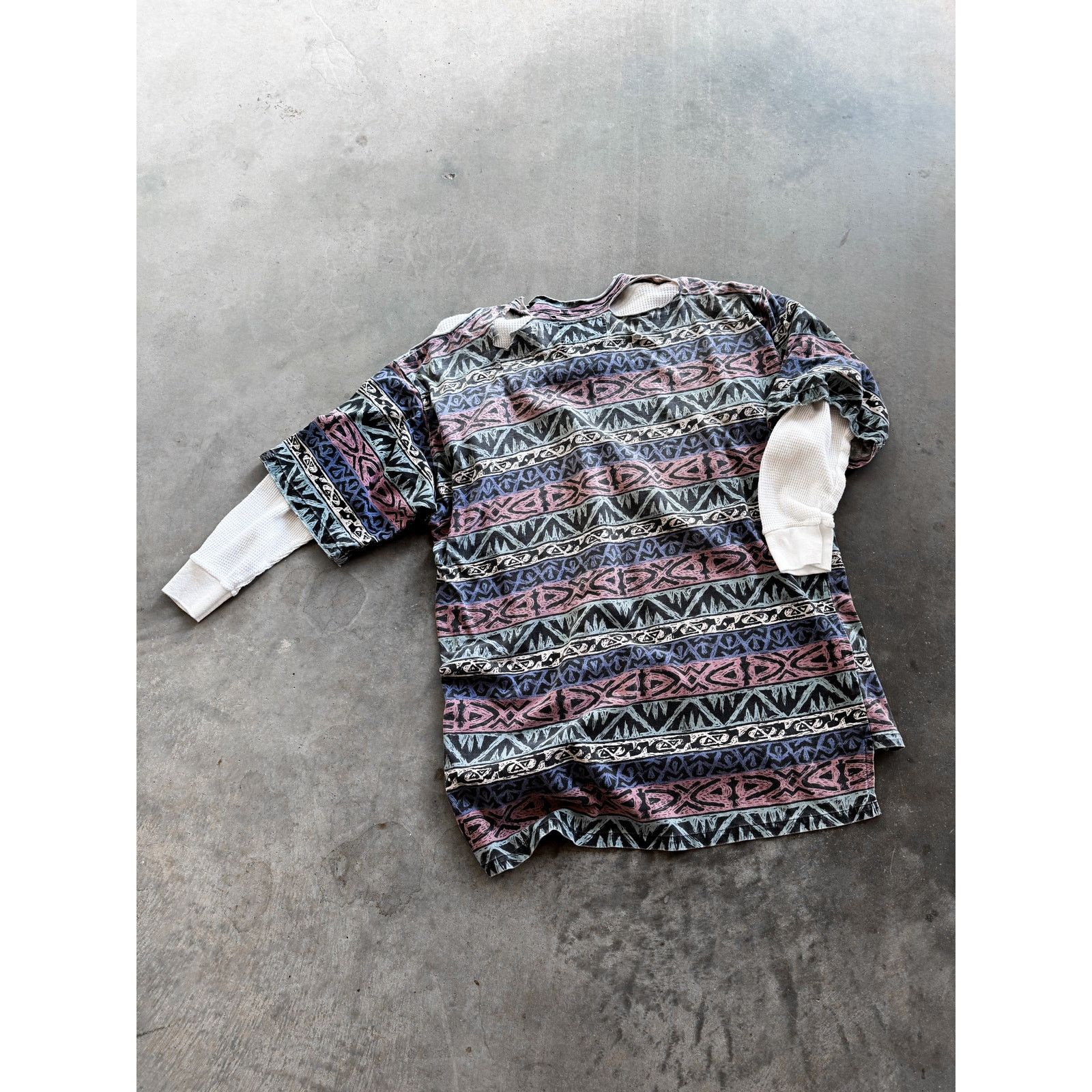 Quicksilver 1990s Thrashed Quicksilver Patterned Logo Tee Size XL Size US XL / EU 56 / 4 - 3 Thumbnail