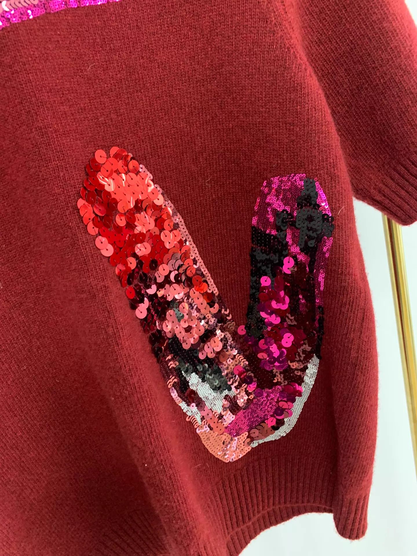 Louis Vuitton LV Red Sequined Wool Knit Short Sleeve S new Size S / US 4 / IT 40 - 2 Thumbnail
