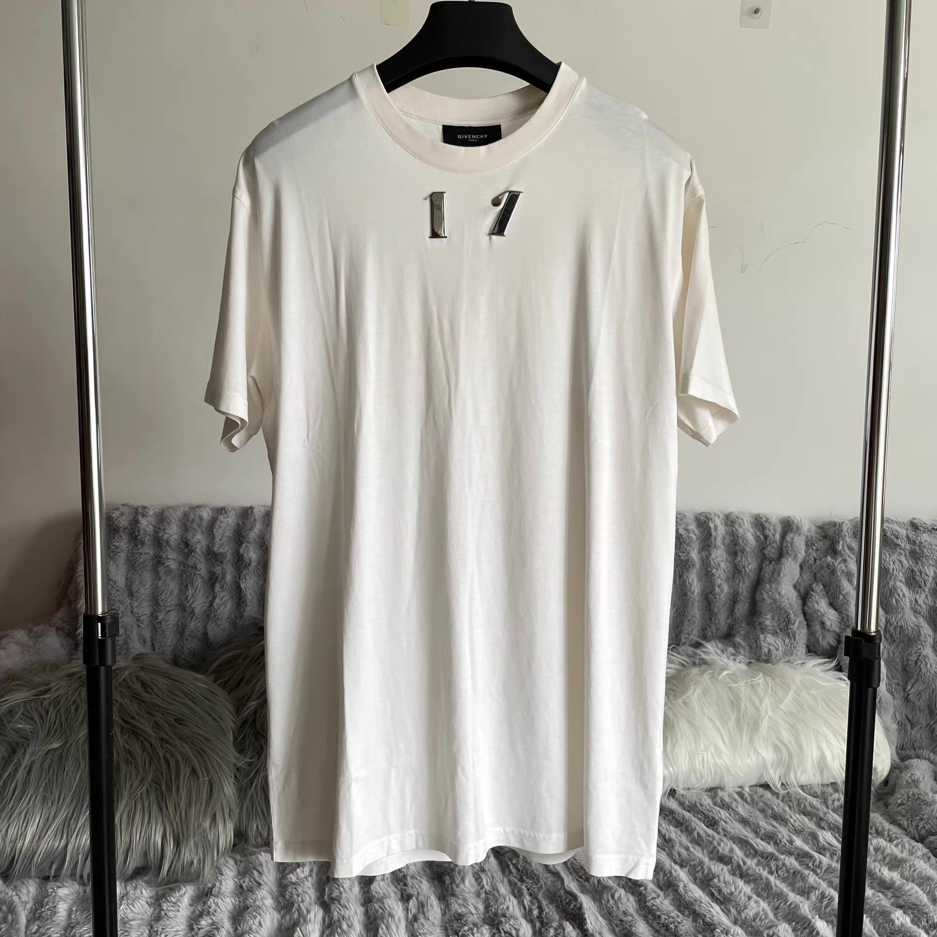 Givenchy Givenchy Vintage 17 3D Logo T-shirt Size US XS / EU 42 / 0 - 1 Thumbnail