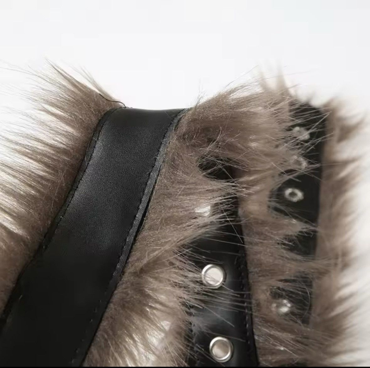 Designer × Vintage Fashion Faux Fur Punk Belt Trendy Luxury Design Pin Size ONE SIZE - 4 Thumbnail