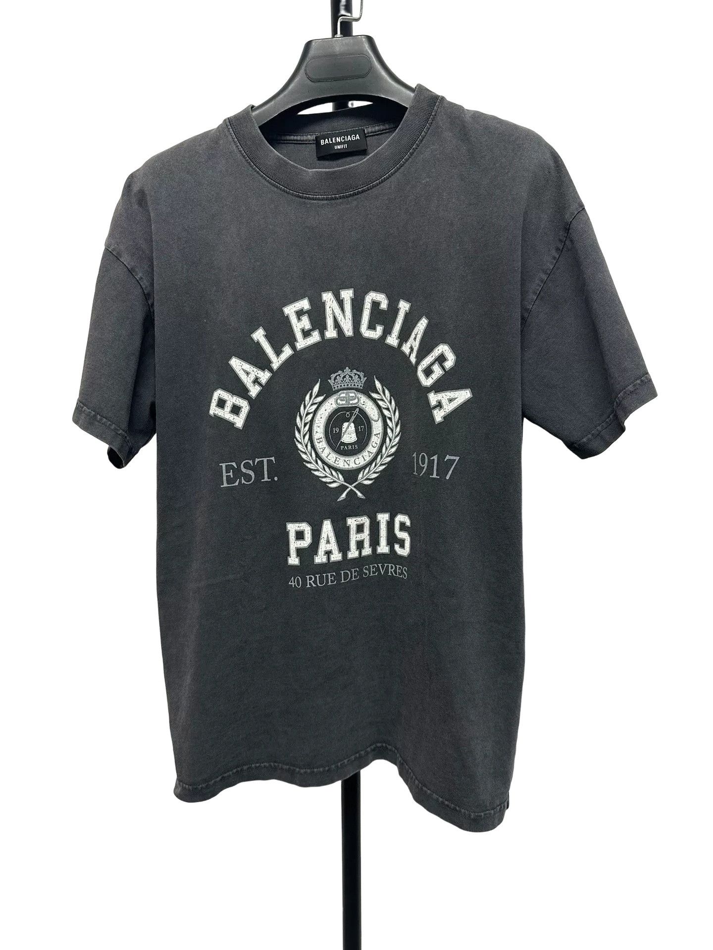 Balenciaga Balenciaga Crest Logo Washed T-Shirt Size XS Size US XS / EU 42 / 0 - 1 Thumbnail