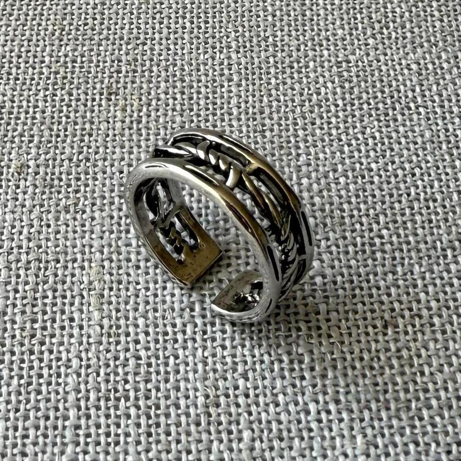 Other Y2k silver vintage style ring Size ONE SIZE - 4 Thumbnail