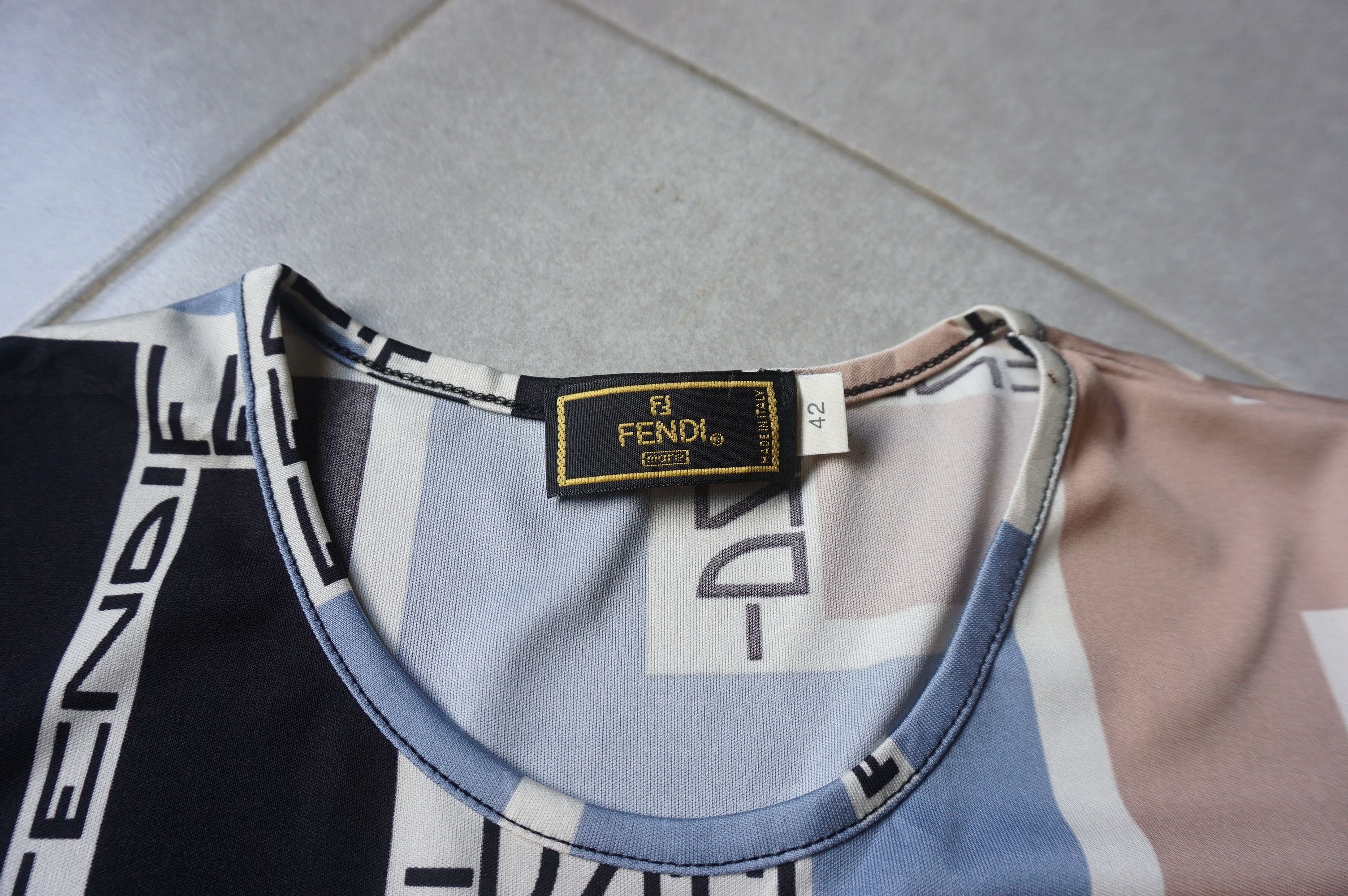 Fendi Fendi Retro Logo print tee Size M / US 6-8 / IT 42-44 - 5 Thumbnail