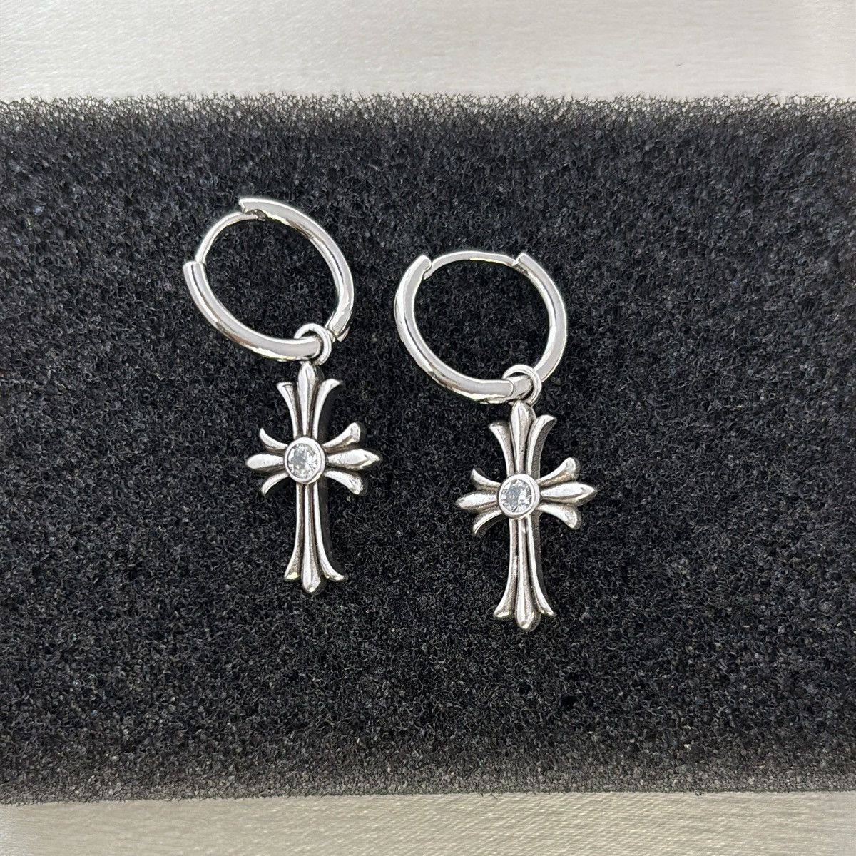 Other Cross Dangle Drop Earrings for Men Women Streetwear Size ONE SIZE - 1 Thumbnail