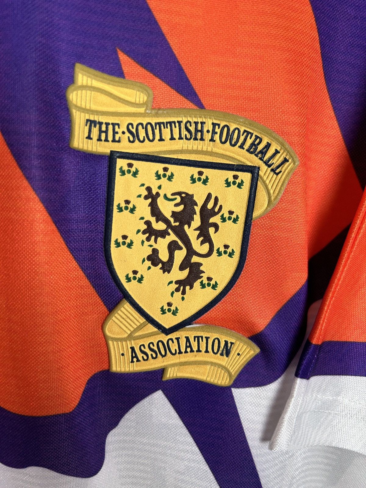 Umbro 90s Vintage Umbro Scotland 1992 WC Away Kit Soccer Jersey Size US M / EU 48-50 / 2 - 4 Thumbnail