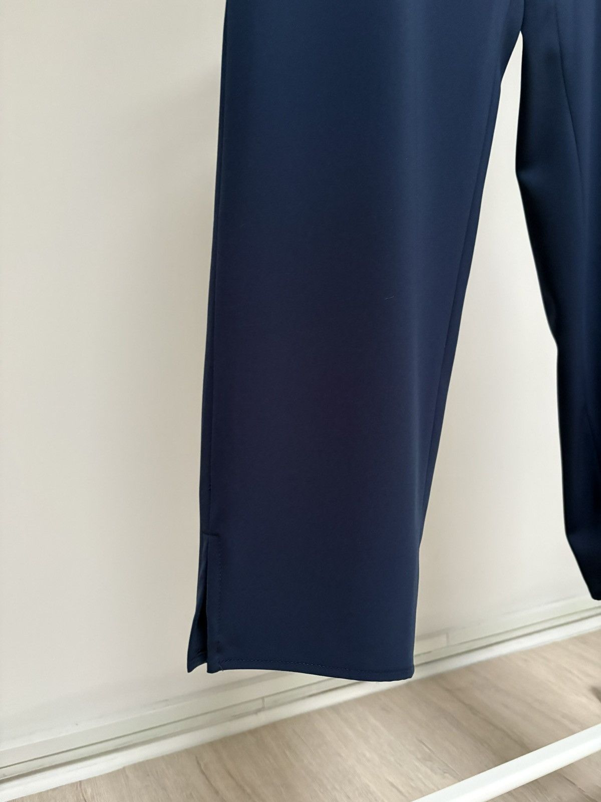 Akris Akris Punto Navy Blue Elastic Waist Tapered Pants Size US 12 Size 34" / US 12 / IT 48 - 6 Thumbnail