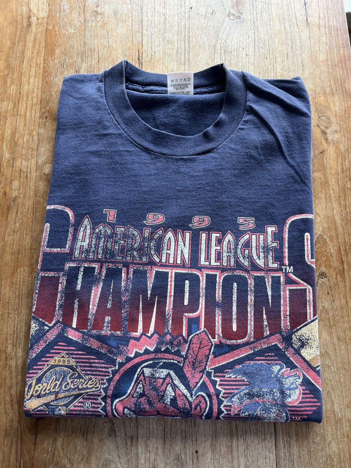 MLB × Vintage Vintage CLEVELAND INDIANS American League 1995’s Champions Size US XL / EU 56 / 4 - 1 Thumbnail