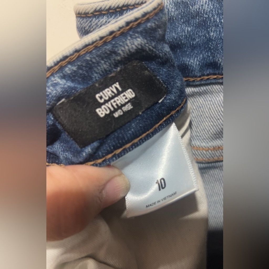 Express Express blue boyfriend jeans w distressed details. Size: 10 Size 32" / US 10 / IT 46 - 7 Thumbnail