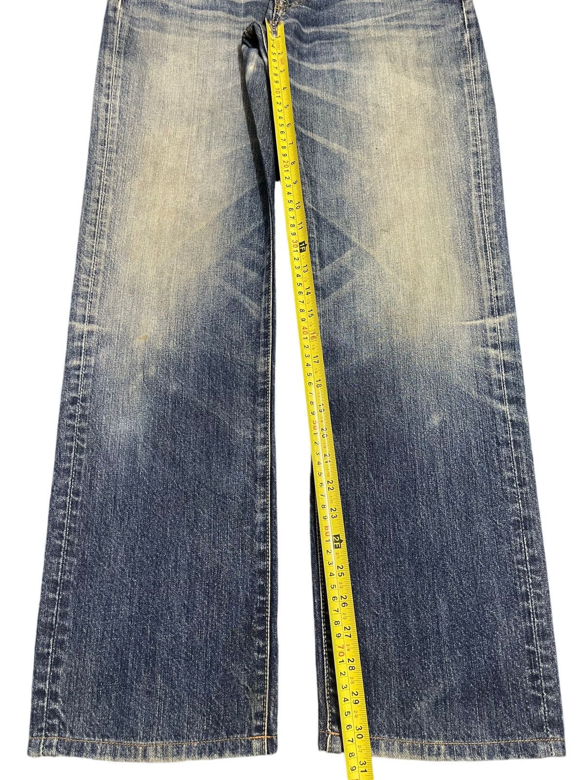 Uniqlo Vintage Japanese Uniqlo Blue Faded Wash Style Loose Jeans Size US 32 / EU 48 - 13 Thumbnail