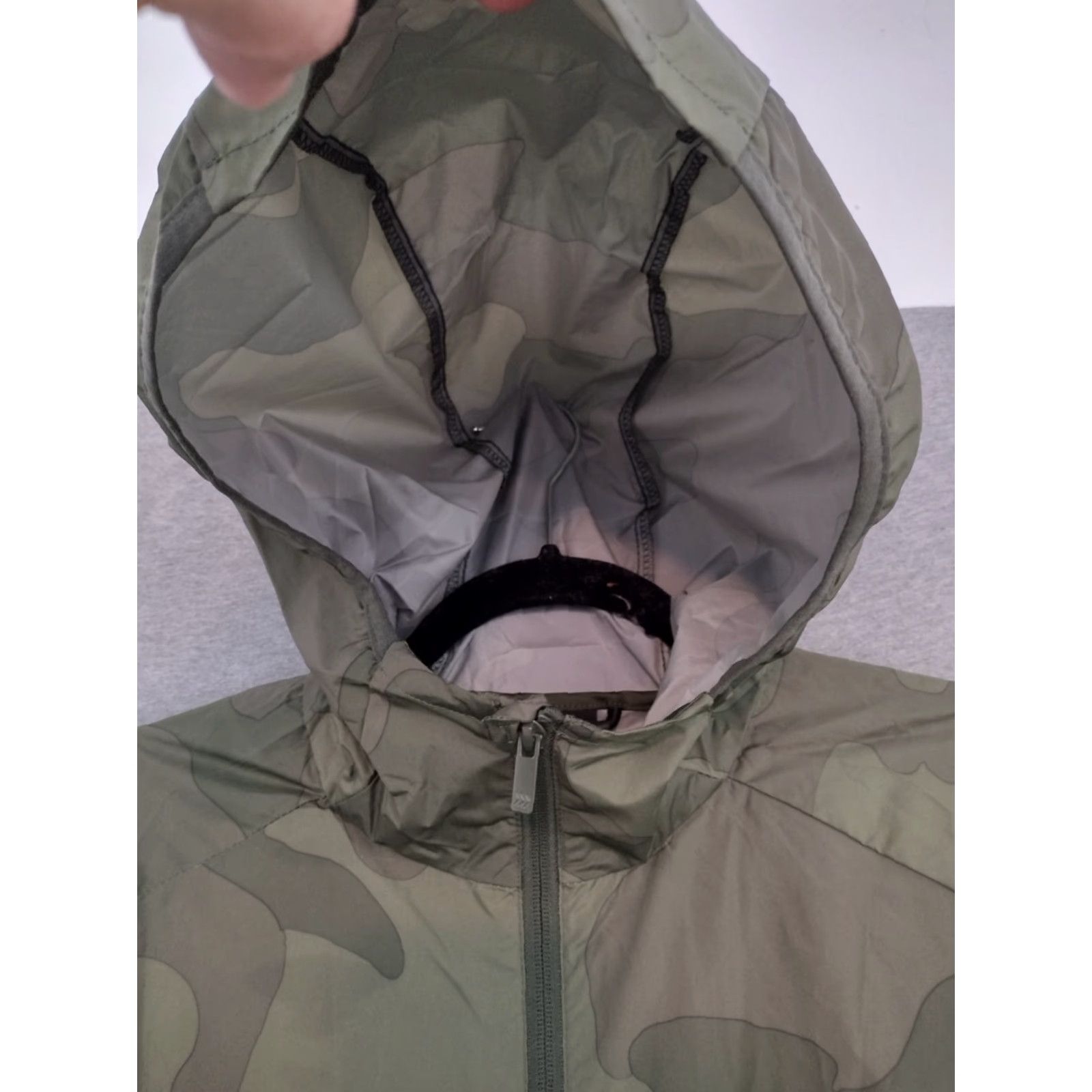 Vintage All In Motion Mens Hooded Windbreaker Jacket Olive Green Camo S Jacket Men Hooded Windbreaker Olive Green Camouflage S Mens Size US S / EU 44-46 / 1 - 3 Thumbnail
