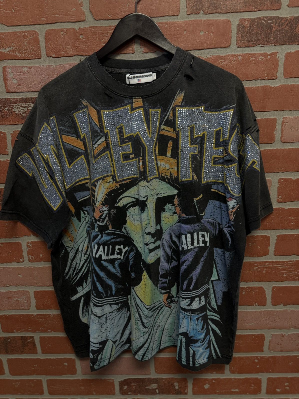 Vale Vale Valley Fest Bling Tee Size Large (NEW) Shiny Stones Size US L / EU 52-54 / 3 - 4 Thumbnail