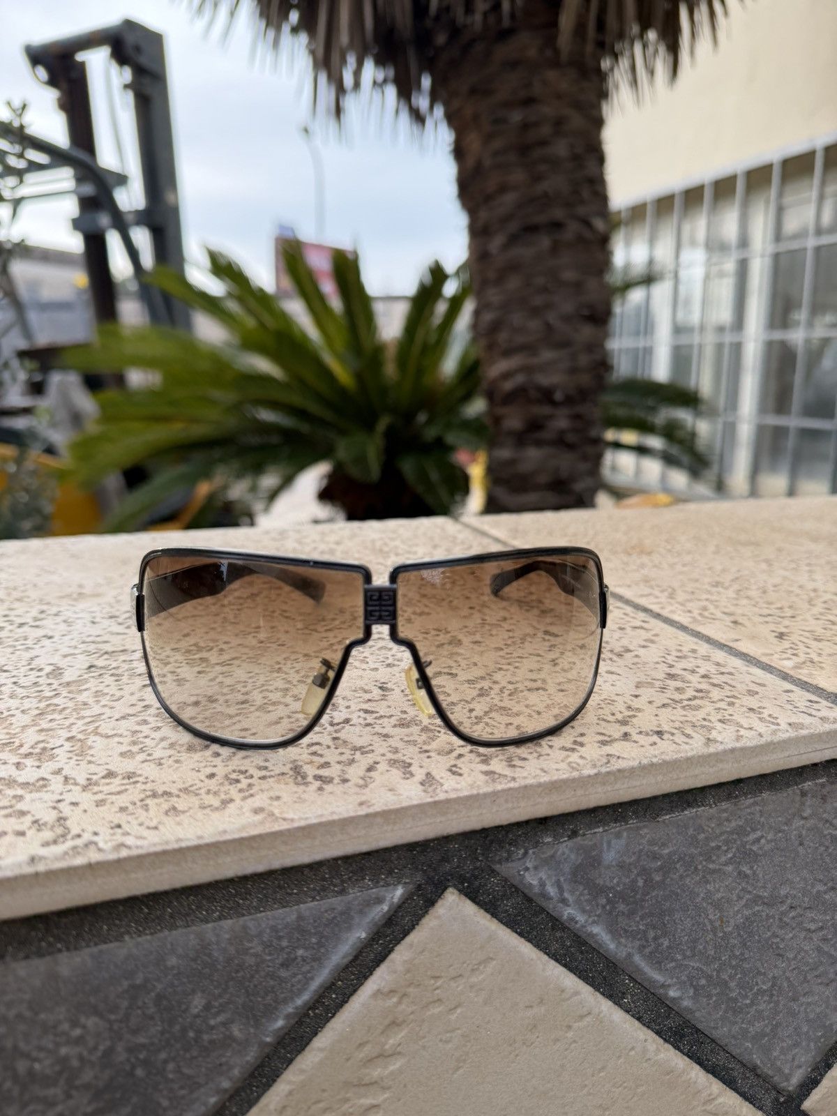 Givenchy Givenchy Sunglasses SGV 284 col.0k59 Size ONE SIZE - 2 Thumbnail