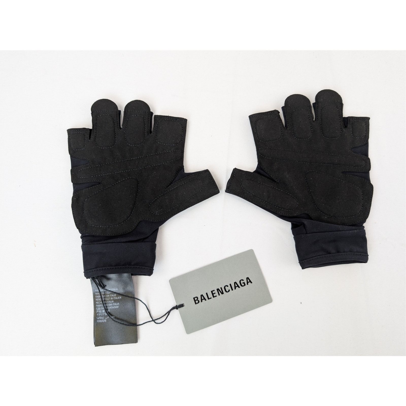Balenciaga o1rshd1 Size: M / Activewear Open Finger Gloves in Black Size ONE SIZE - 6 Thumbnail