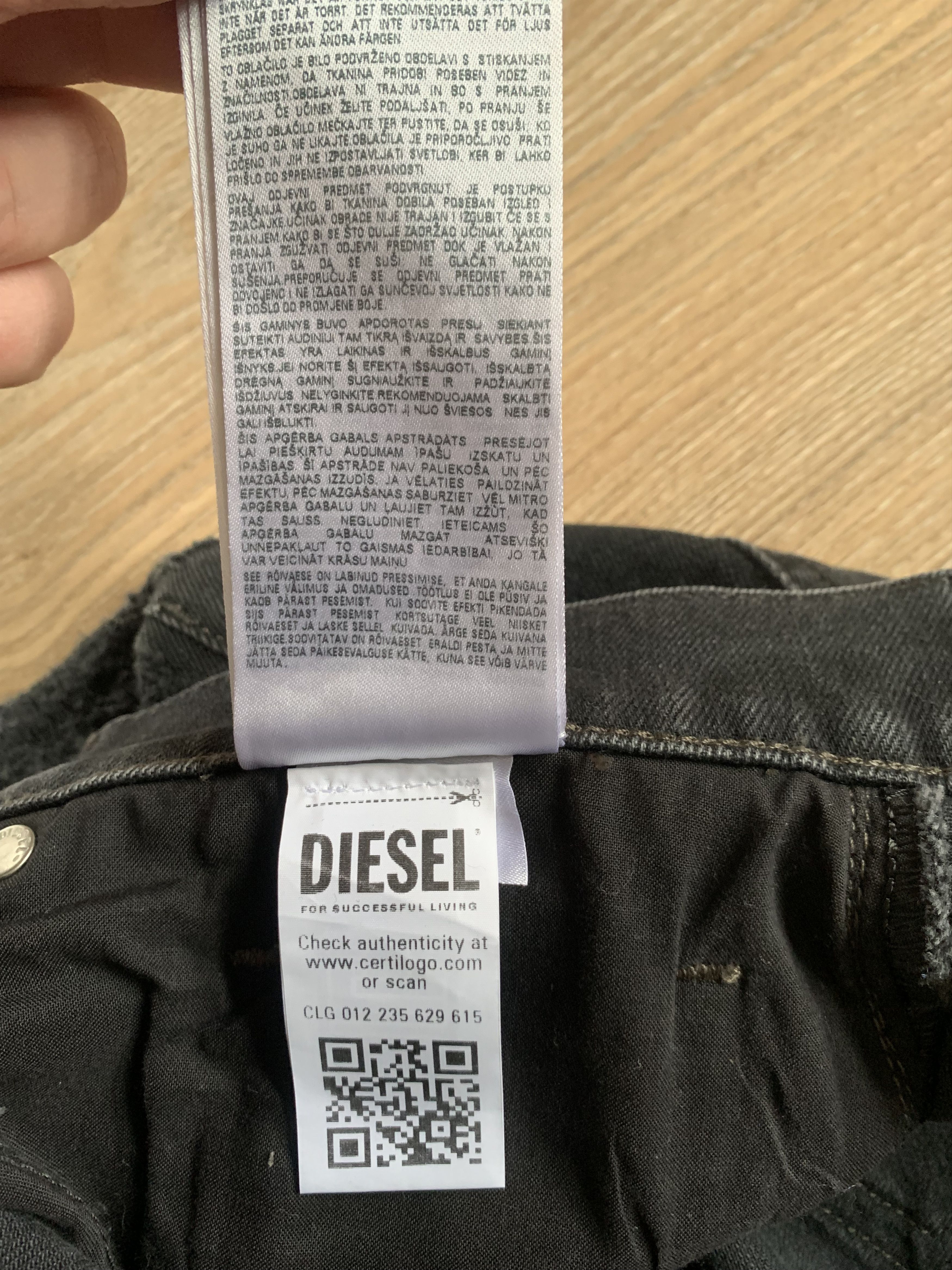 Diesel Diesel D-Strukt Distressed Black Jeans Size US 31 - 11 Thumbnail