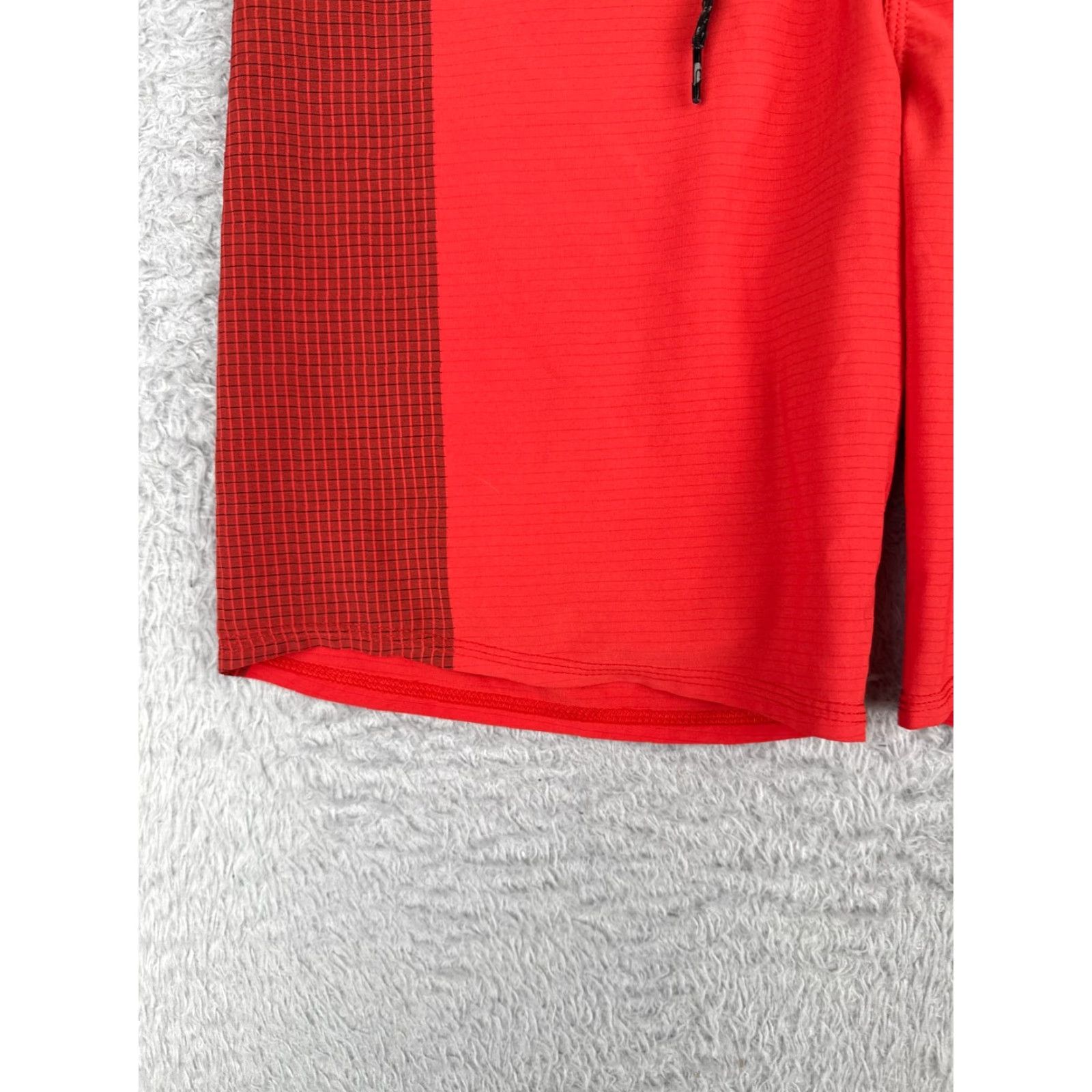 Quiksilver Quiksilver Shorts Mens 32 Red Pockets Board Polyester 32x9 Size US 32 / EU 48 - 3 Thumbnail