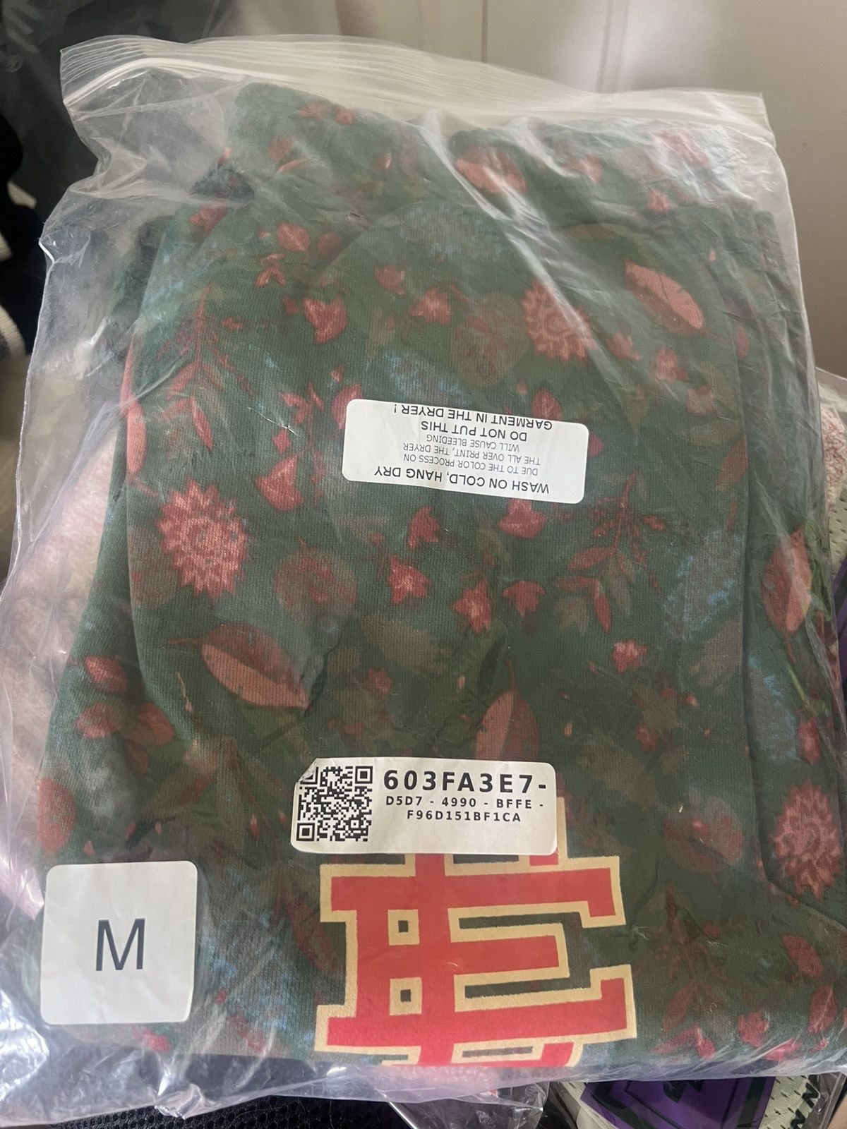 Eric Emanuel Eric Emanuel green floral all over print sweatpants medium Size US 30 / EU 46 - 3 Thumbnail