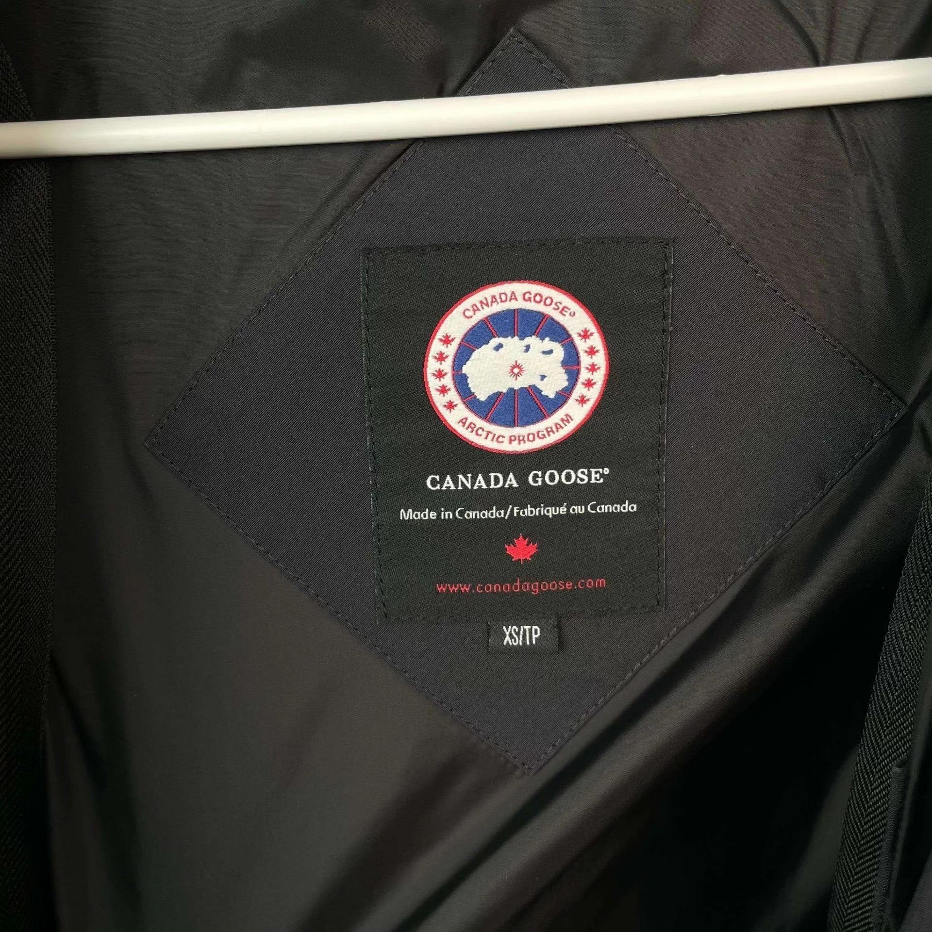 Canada Goose Canada Goose Polyester Down Jacket XS Black Sporty Size XS / US 0-2 / IT 36-38 - 2 Thumbnail