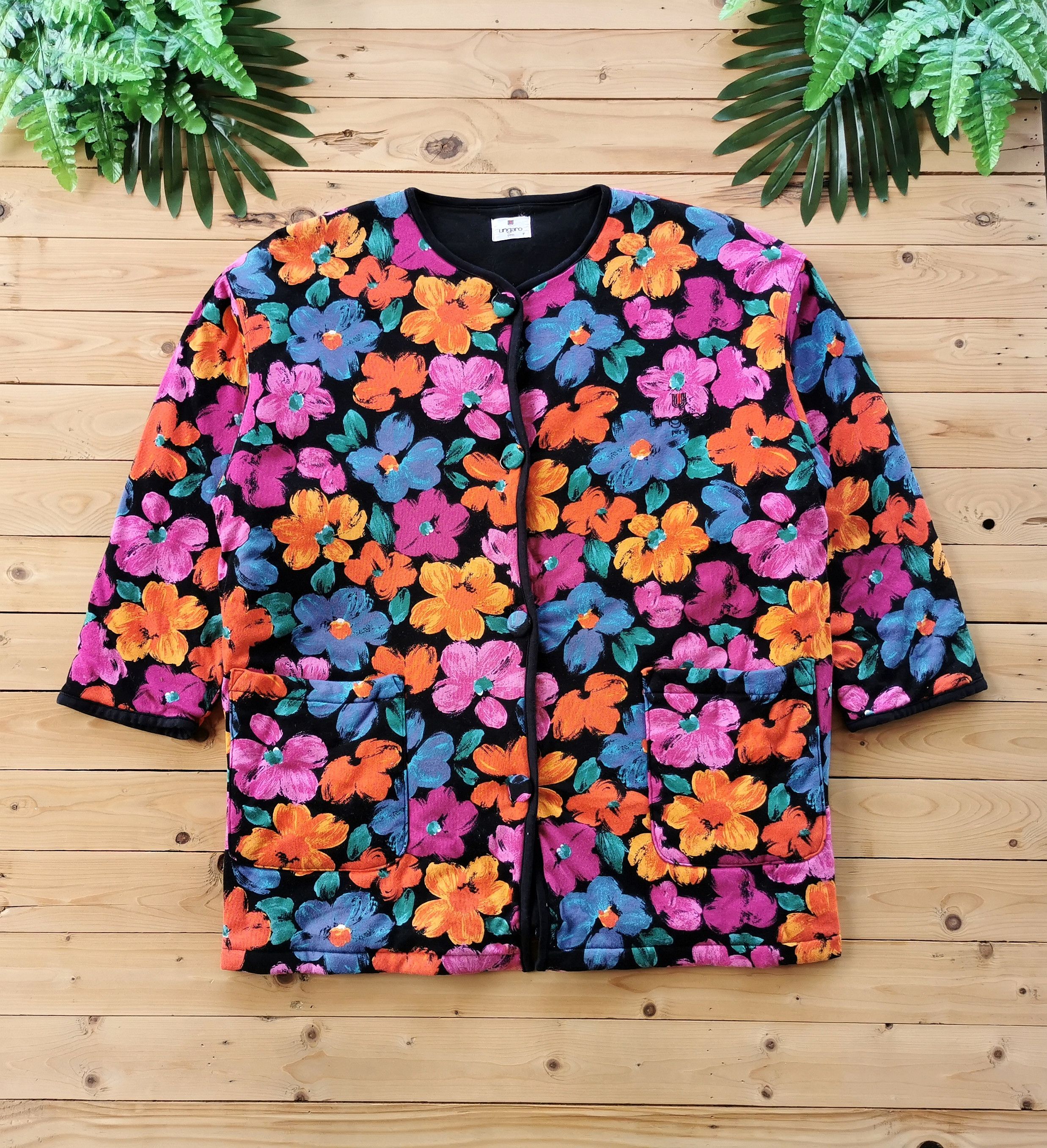 Ungaro Paris UngaroParisFlowers Paint Art DoublePocket Size US L / EU 52-54 / 3 - 1 Thumbnail