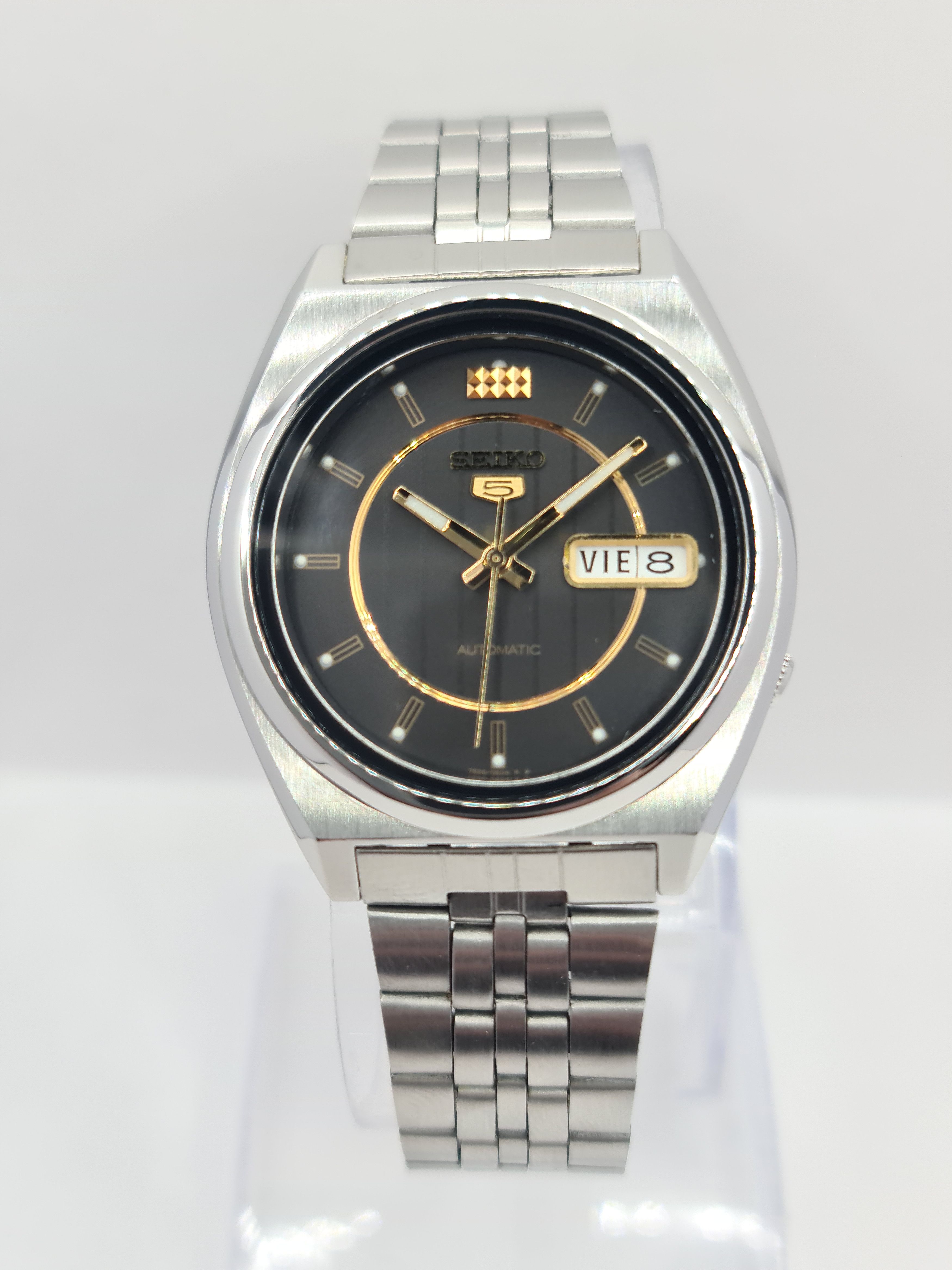 Seiko Seiko 5 Automatic Vintage Wrist Watch Day/Date Japan Size 36 - 2 Thumbnail