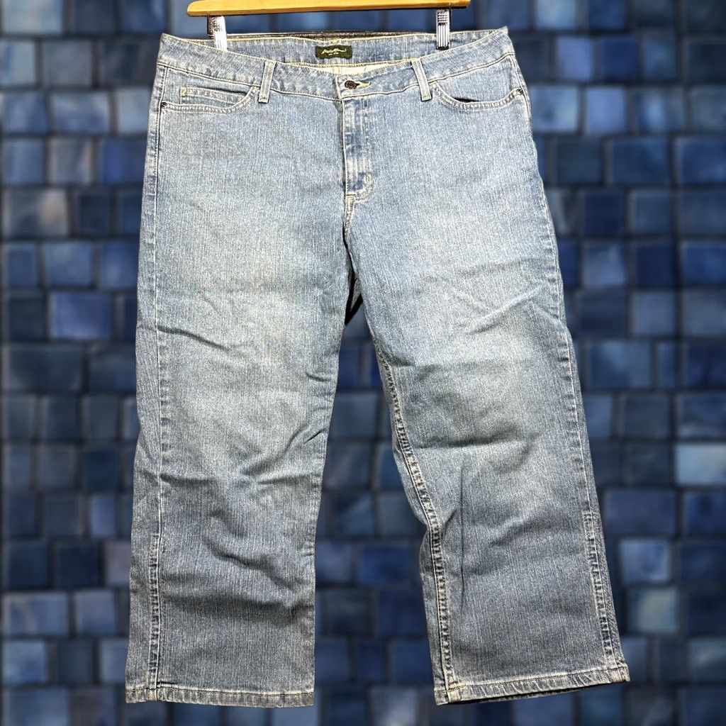 Eddie Bauer Eddie Bauer Jeans Womens 16 Cropped Blue Cotton Stretch Pockets Size 38" / US 16 / IT 52 - 1 Thumbnail