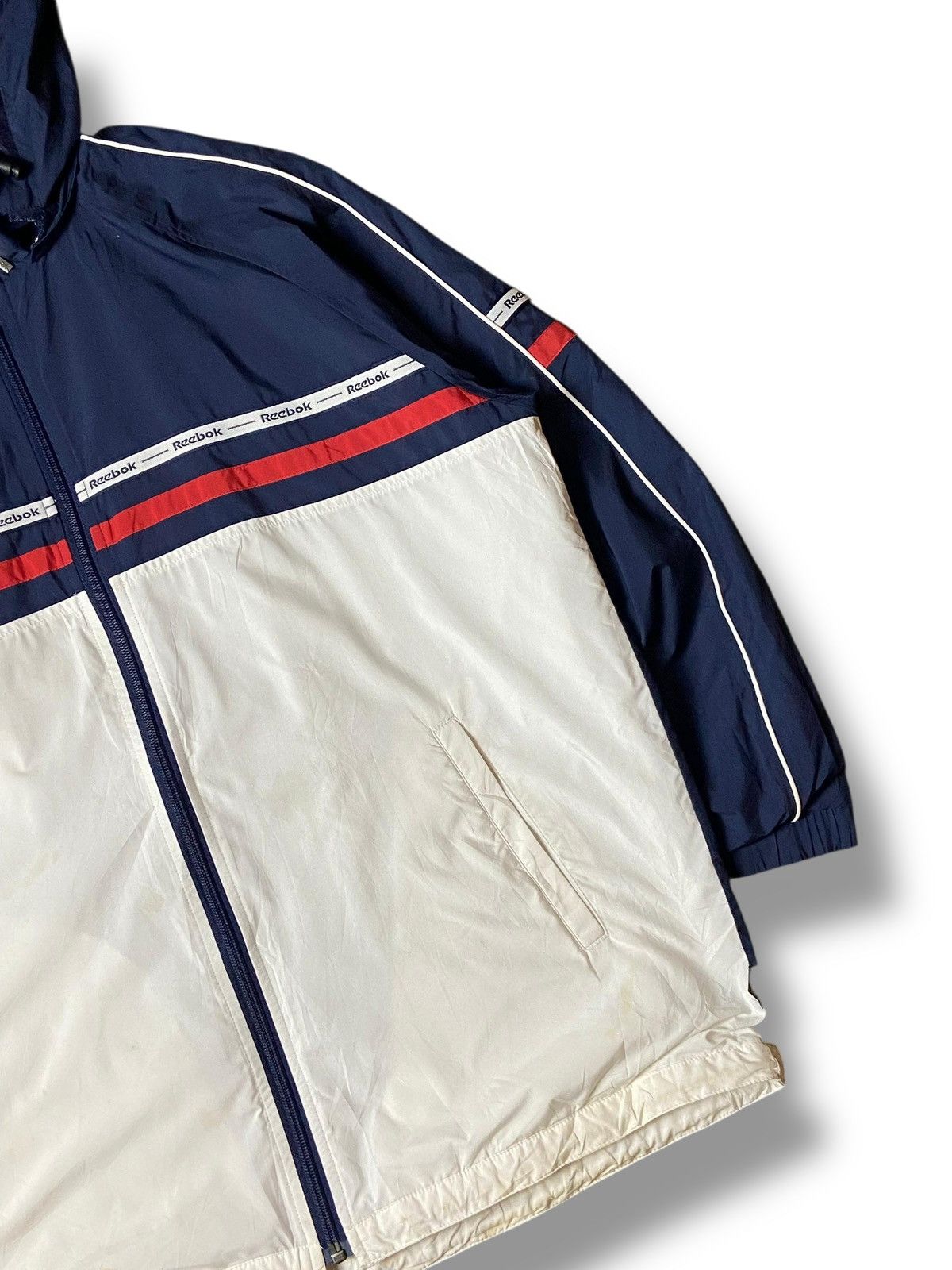 Japanese Brand × Reebok × Vintage REEBOK Brand Lightweight Zipped Windbreaker (122) Size US M / EU 48-50 / 2 - 6 Thumbnail