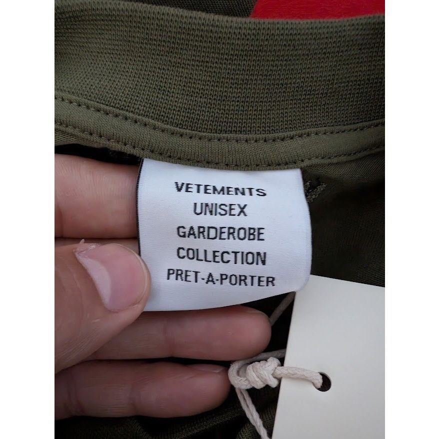 Vetements o1rshd1 T-Shirt Tee in Khaki Size US L / EU 52-54 / 3 - 17 Thumbnail