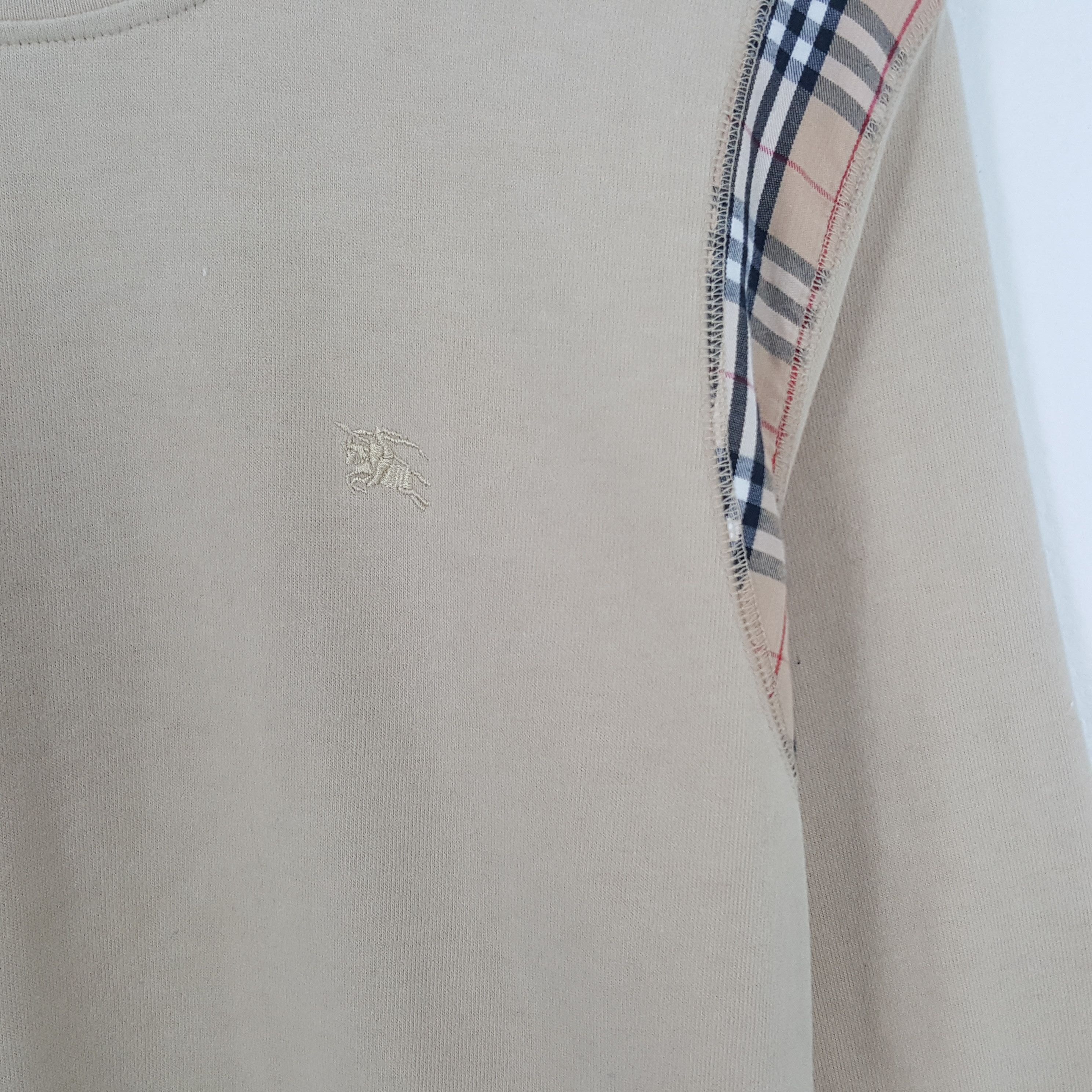 Burberry × Japanese Brand × Vintage Vintage Burberry London Nova Check Tshirt Size US M / EU 48-50 / 2 - 2 Thumbnail